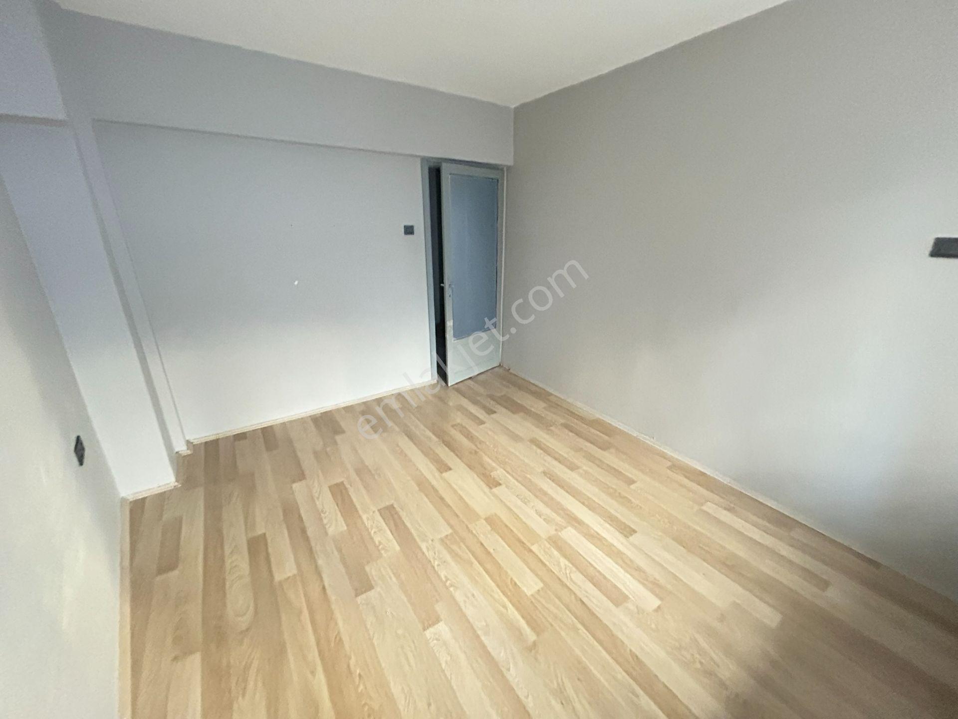 Bandırma Hacıyusufta Ara Kat Ön Cephe Balkonlu Kiralık 2+1 Daire - Görsel 19
