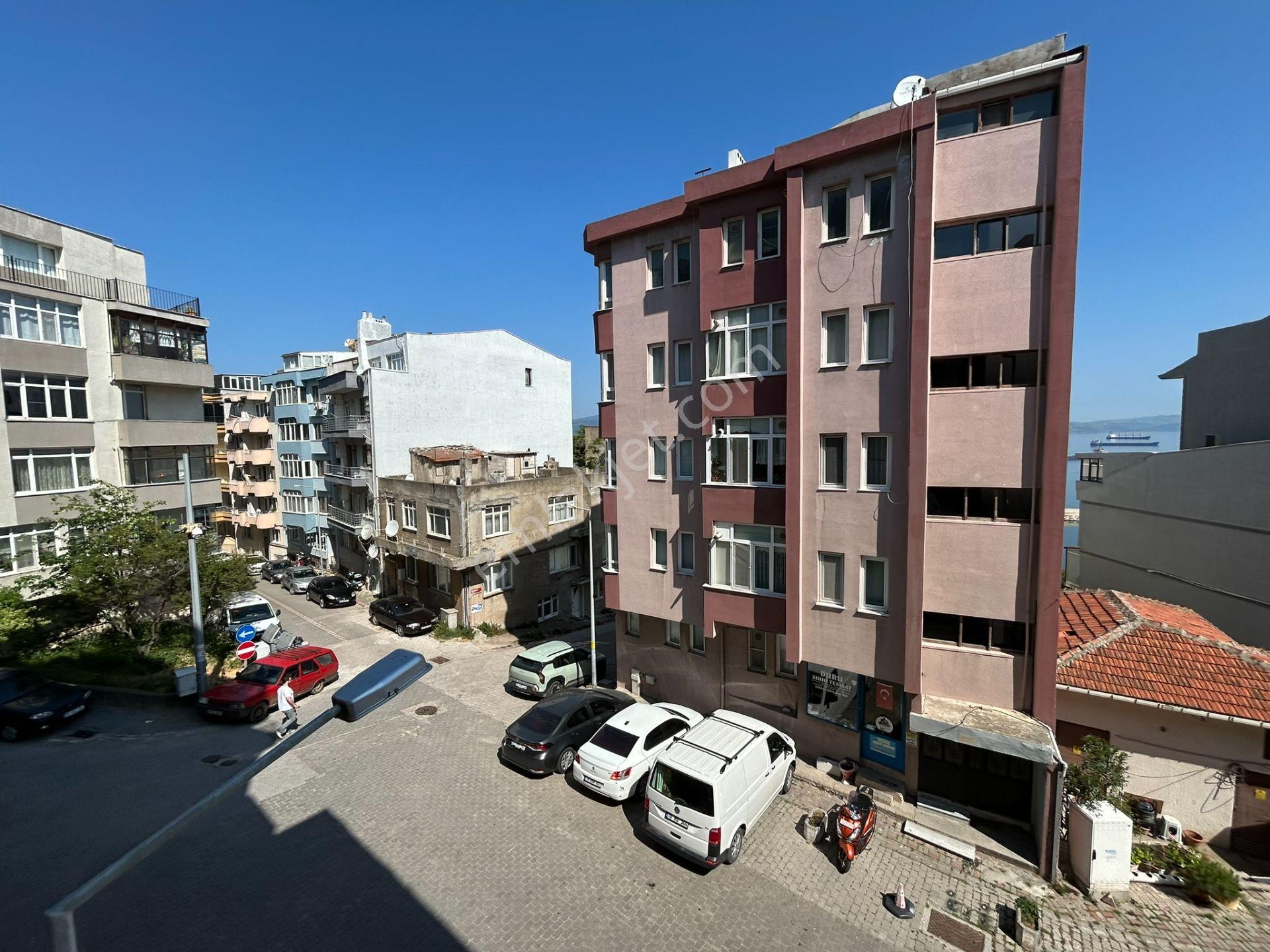 Bandırma Hacıyusufta Ara Kat Ön Cephe Balkonlu Kiralık 2+1 Daire - Görsel 8