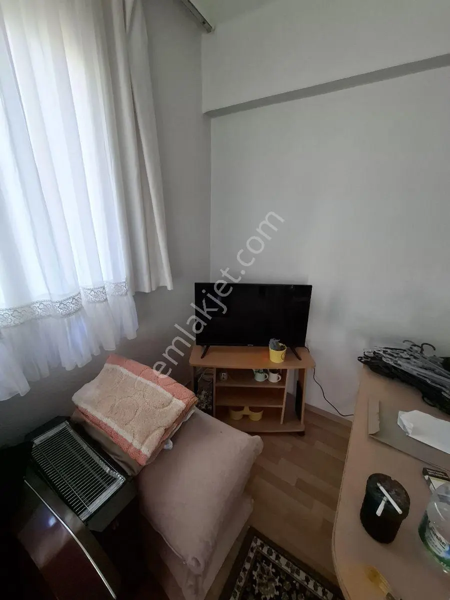 Bornova Evka4 Merkezde Kiralık Ful Eşyalı Daire - Görsel 2