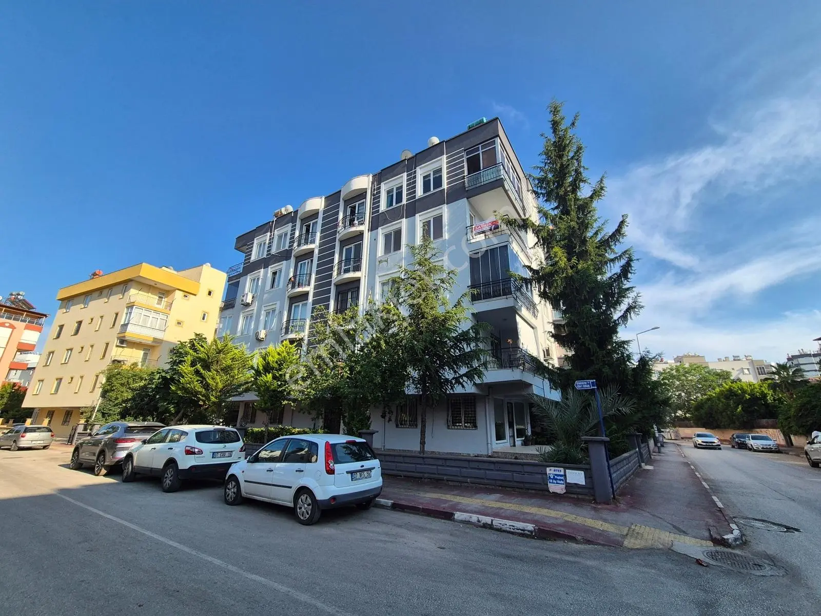 Meydankavağı'nda Satılık 2+1 Daire Tramvay Yanı Geniş 2 Balkonlu - Görsel 2