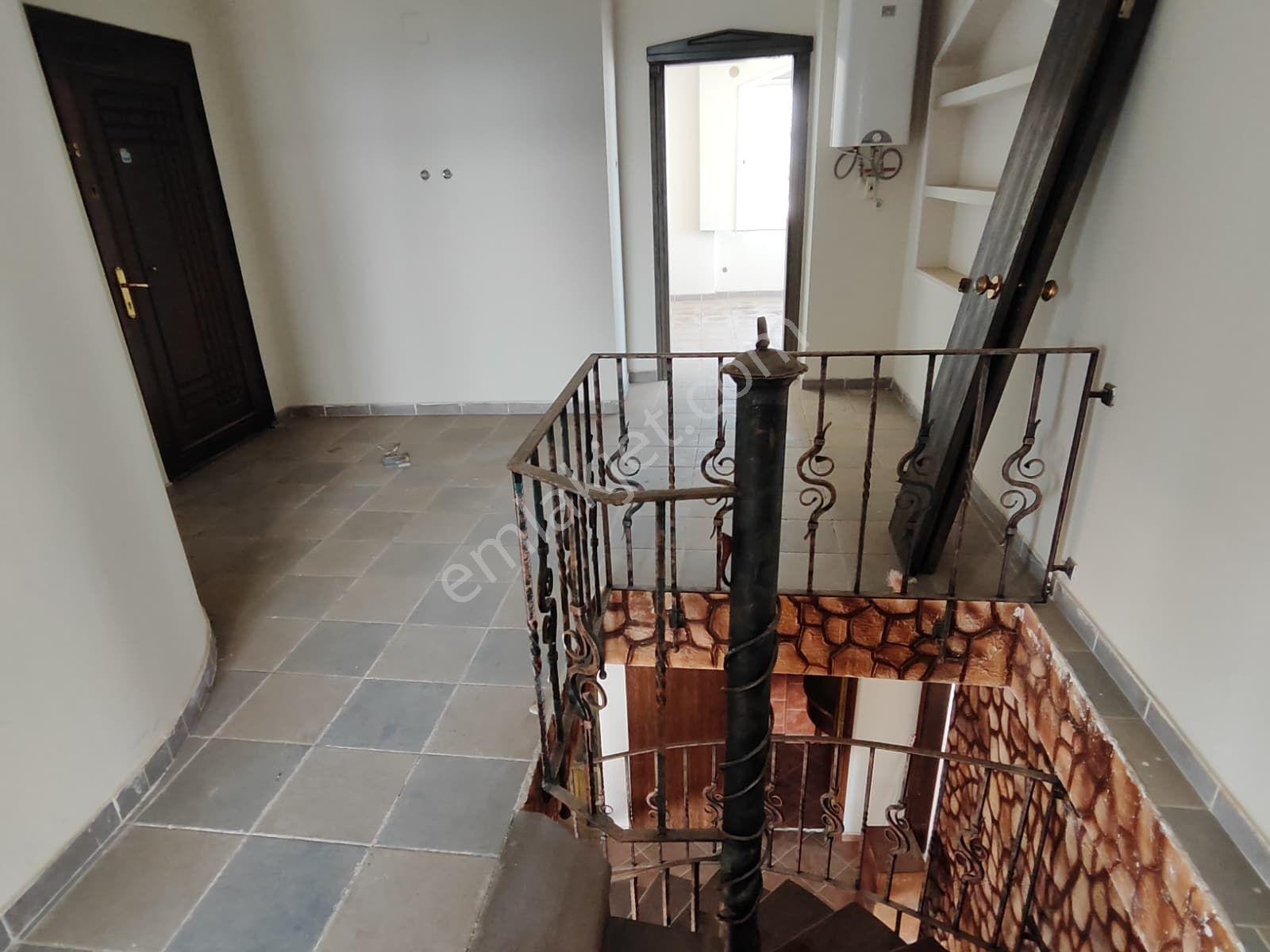 Menderes Mahallesi'nde Deniz Manzaralı Satılık 5+1 Dubleks Daire - Görsel 26