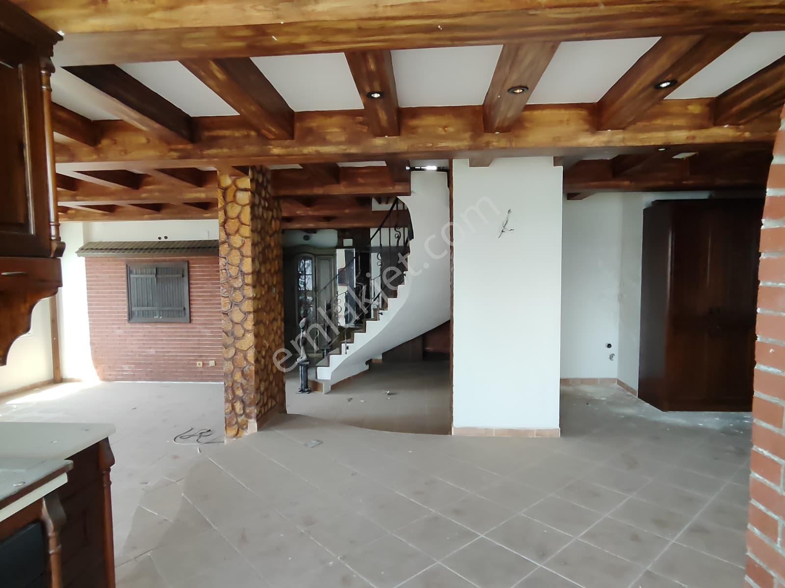 Menderes Mahallesi'nde Deniz Manzaralı Satılık 5+1 Dubleks Daire - Görsel 14