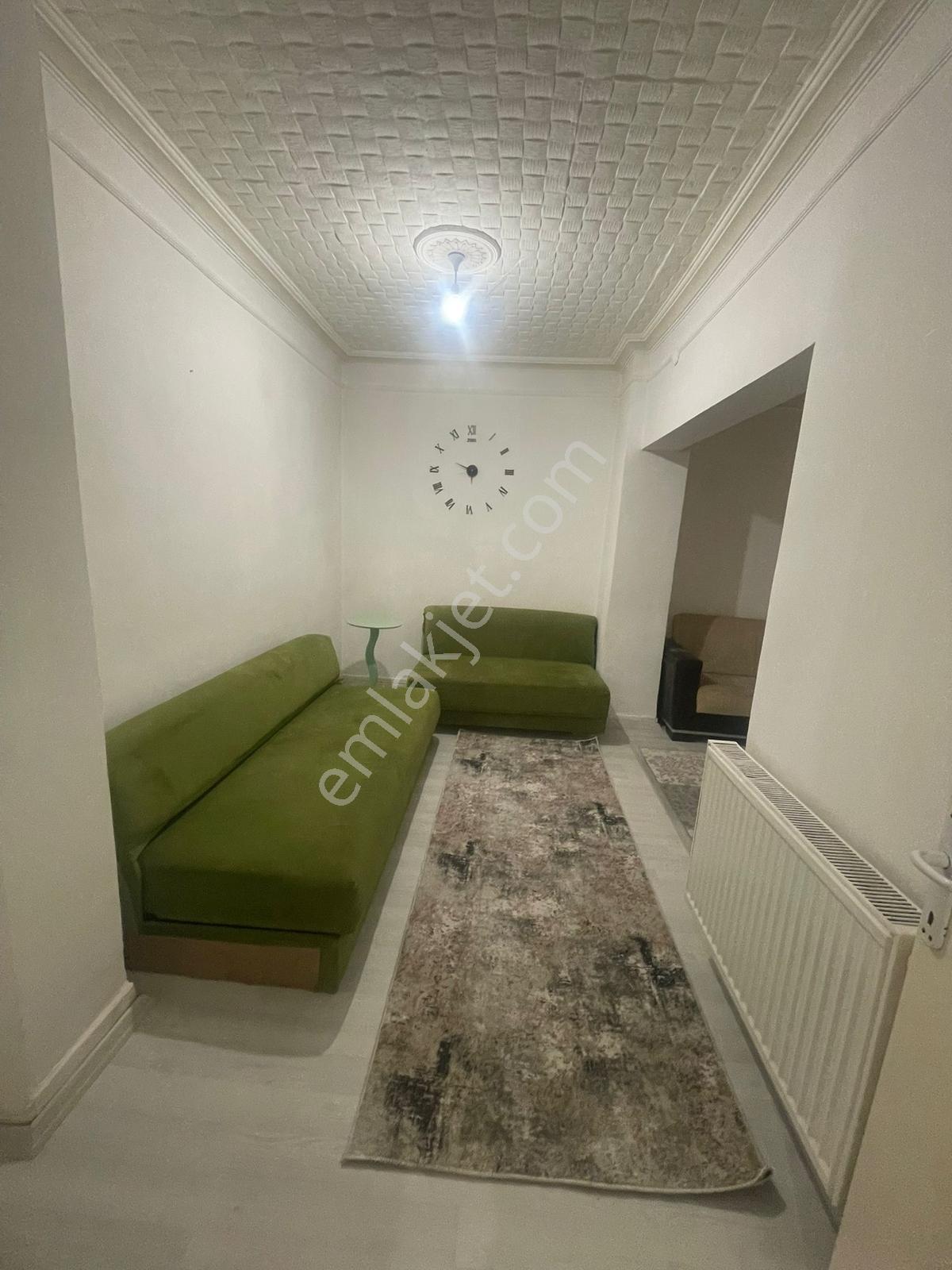 Arslan Emlak'tan Eşyalı 2+1 Metroya Yakın Yapılı Kiralık Daire - Görsel 15
