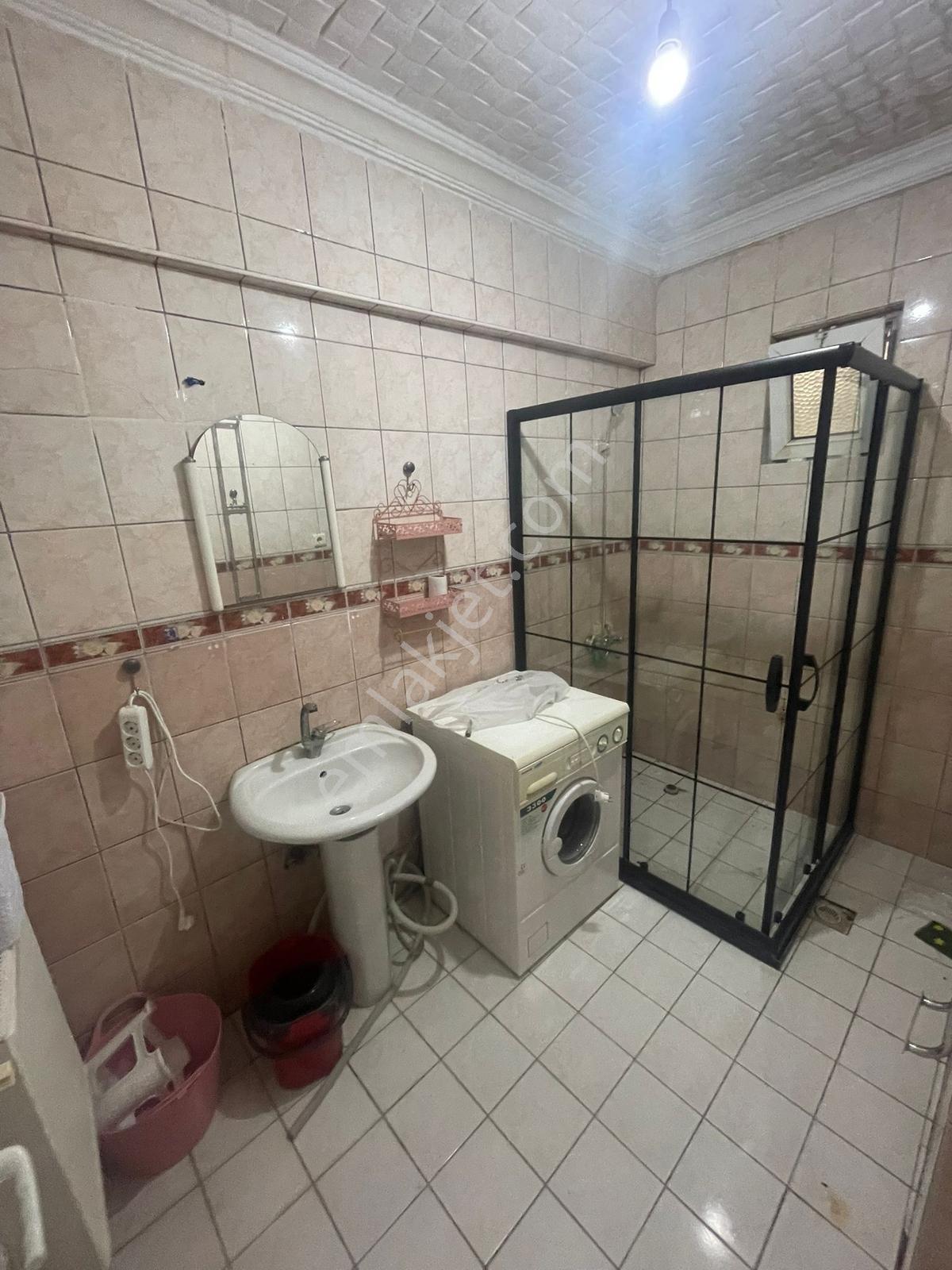 Arslan Emlak'tan Eşyalı 2+1 Metroya Yakın Yapılı Kiralık Daire - Görsel 19