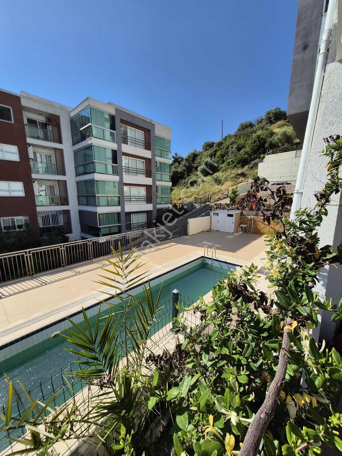 Kuşadası Ege Mahallesi Özel Bahçeli 3+1 Kiralık Daire - Görsel 6