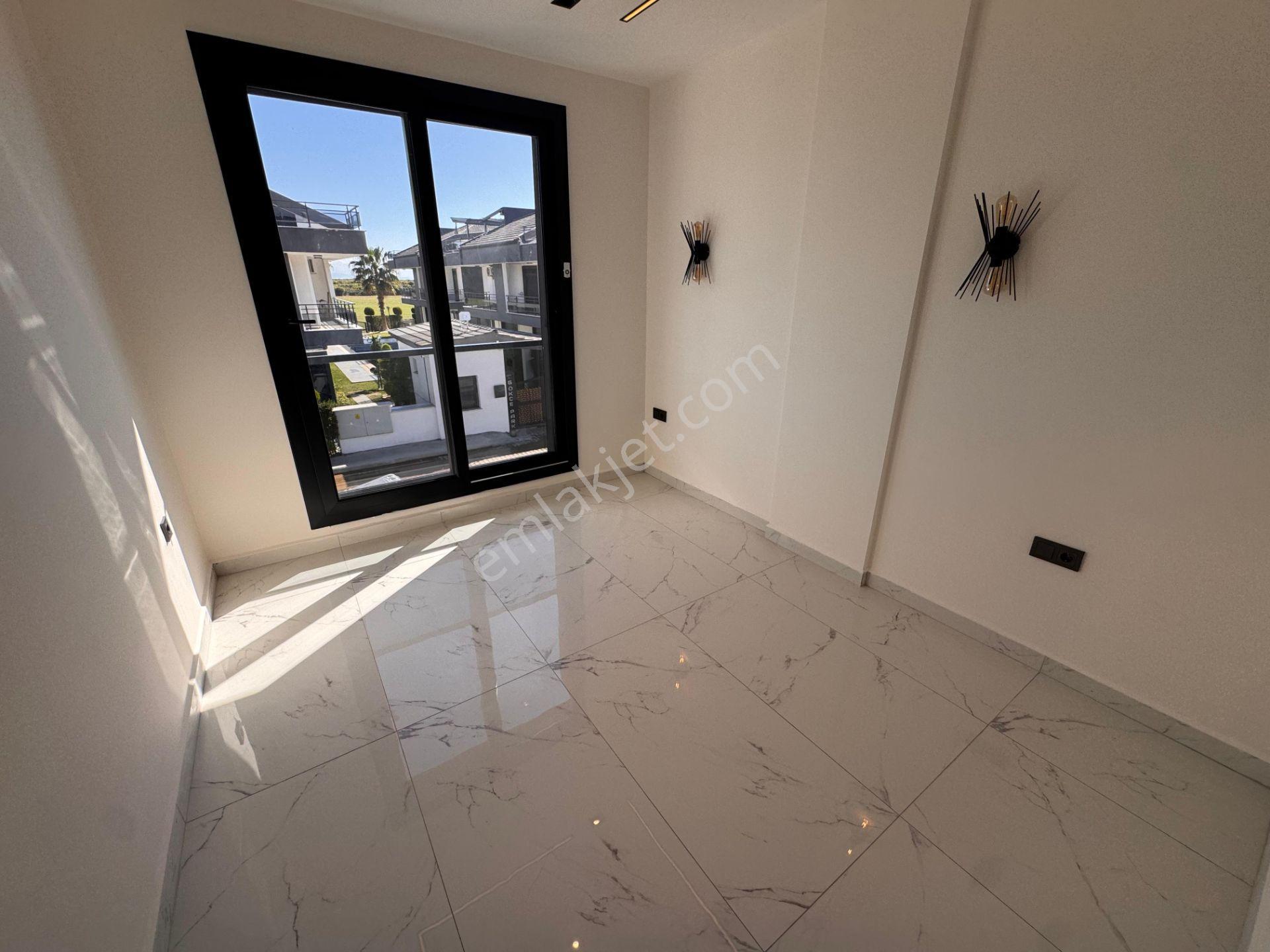 Didim Efeler'de Havuzlu Otoparklı Satılık Ciddi Pazarlık Lüks Villa - Görsel 5