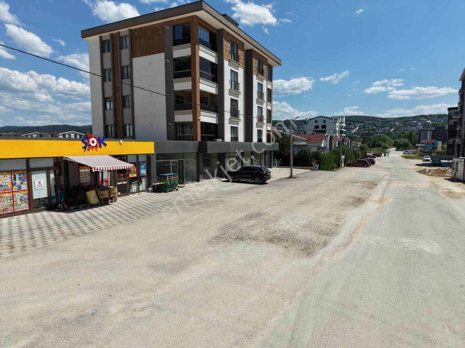 Rw Land Kayapa Merkez De Kiralık Dükkanlar