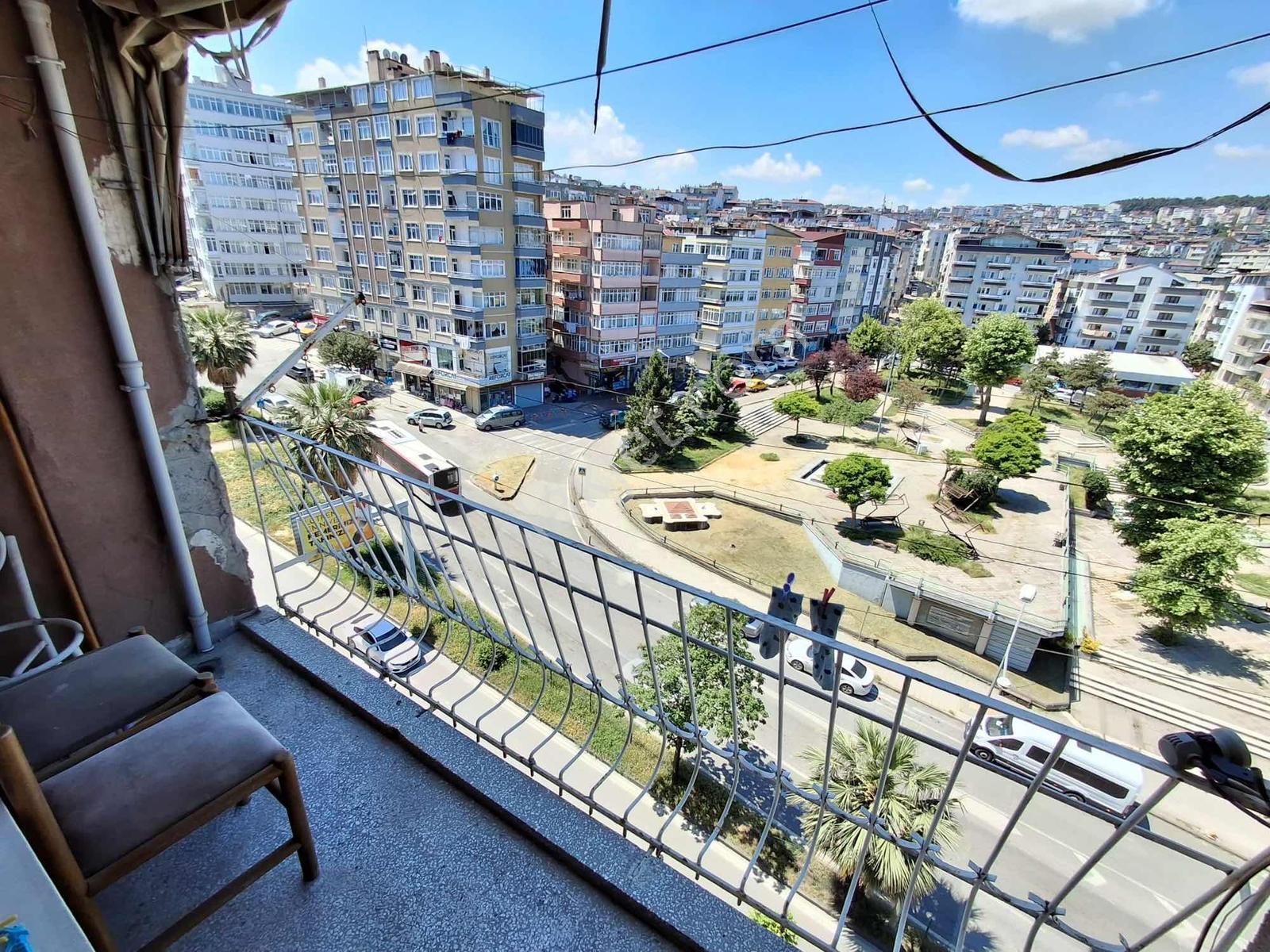 Anneler Parkına Cephe Satılık 2+1 Çift Balkonlu Asansörlü Daire - Görsel 10