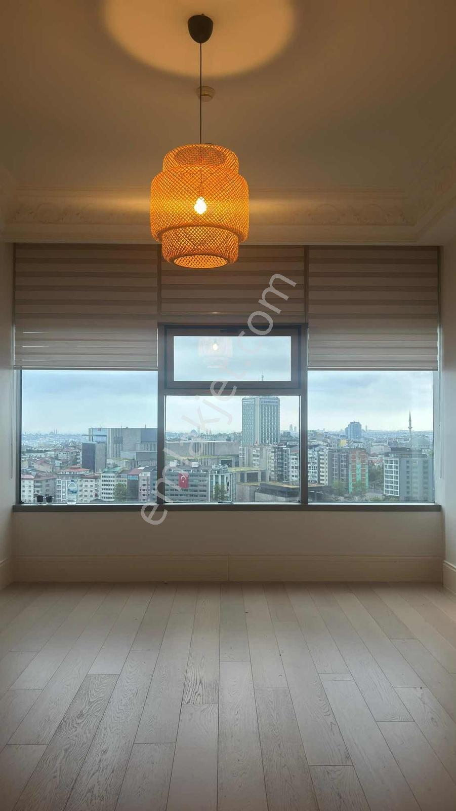 Süzer Plaza | The Ritz Carlton 4.40m Tavan 1+1 Boğaz Cephe - Görsel 9
