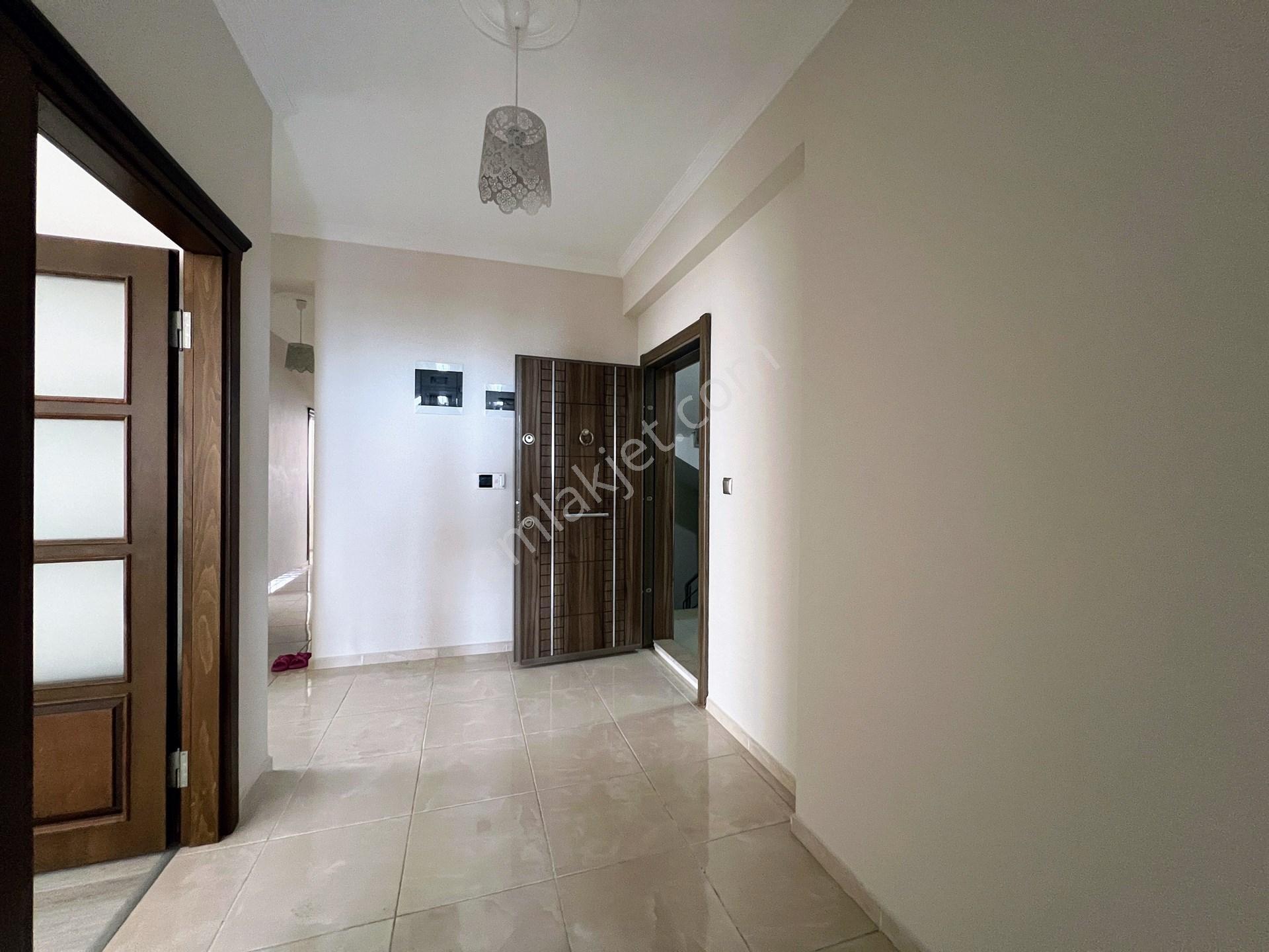 Trabzon Yomra Sancak'ta Deniz Manzaralı, 190 M² 4+1 Satılık Lüks Site Dairesi - Görsel 7