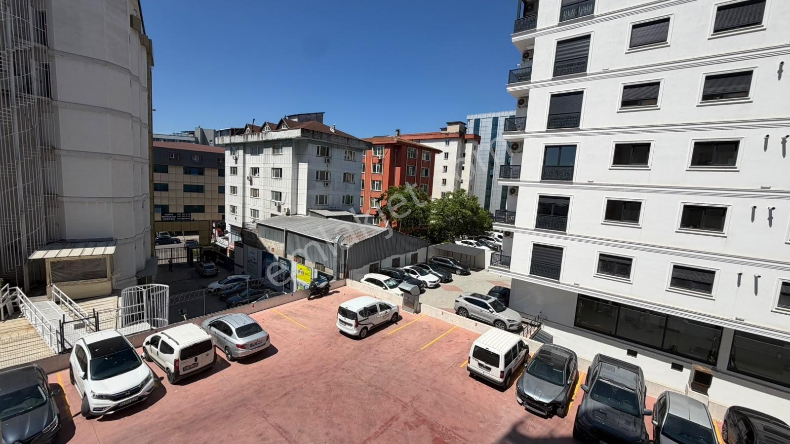 Bostancı Sanayi'de 300 M² Ofis/depo Kullanımına Uygun Kiralık - Görsel 8