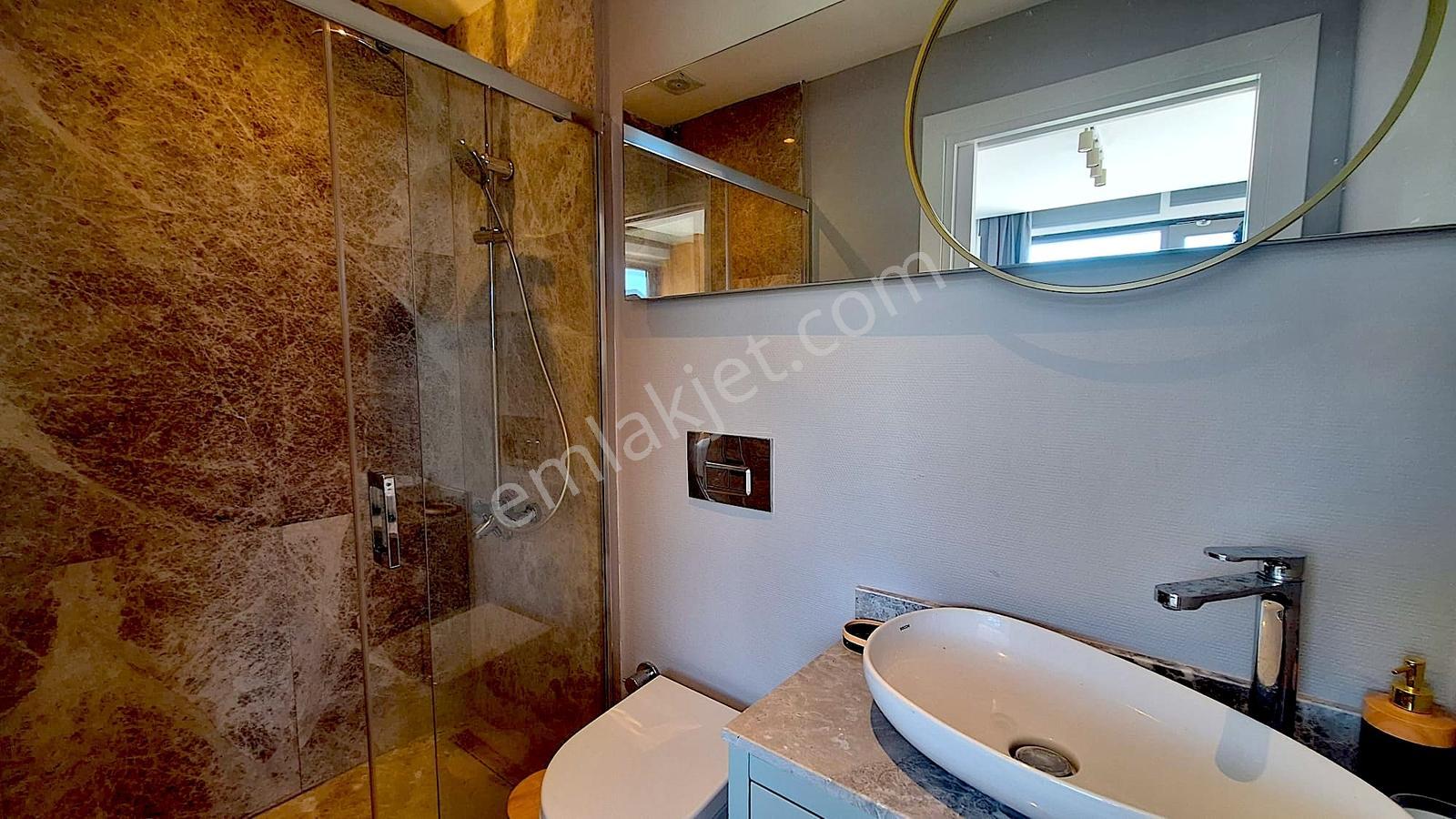 Boğaziçi Denize Sıfır Plajlı Sitede Ön Sırada Satılık Villa - Görsel 8