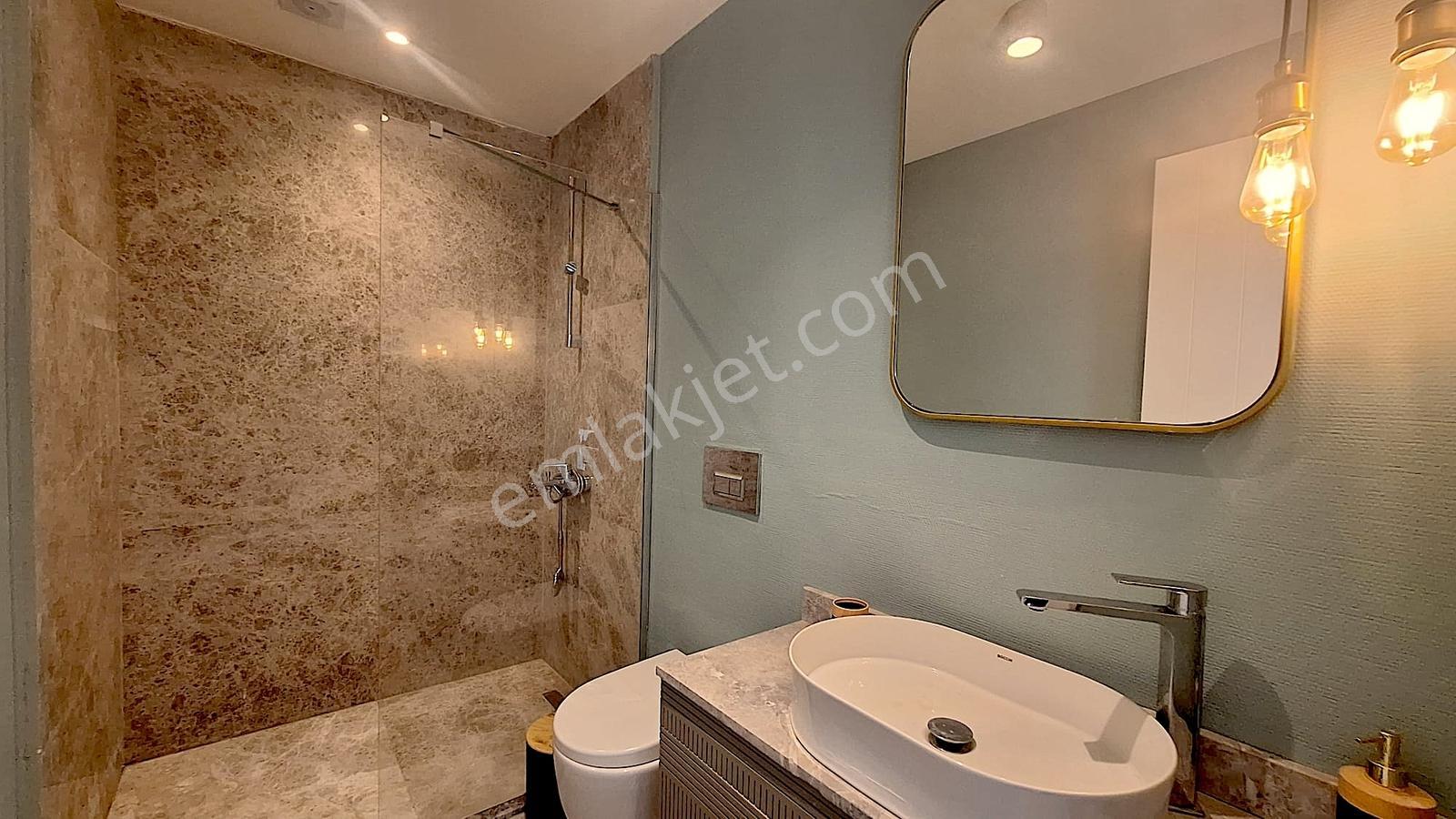Boğaziçi Denize Sıfır Plajlı Sitede Ön Sırada Satılık Villa - Görsel 16