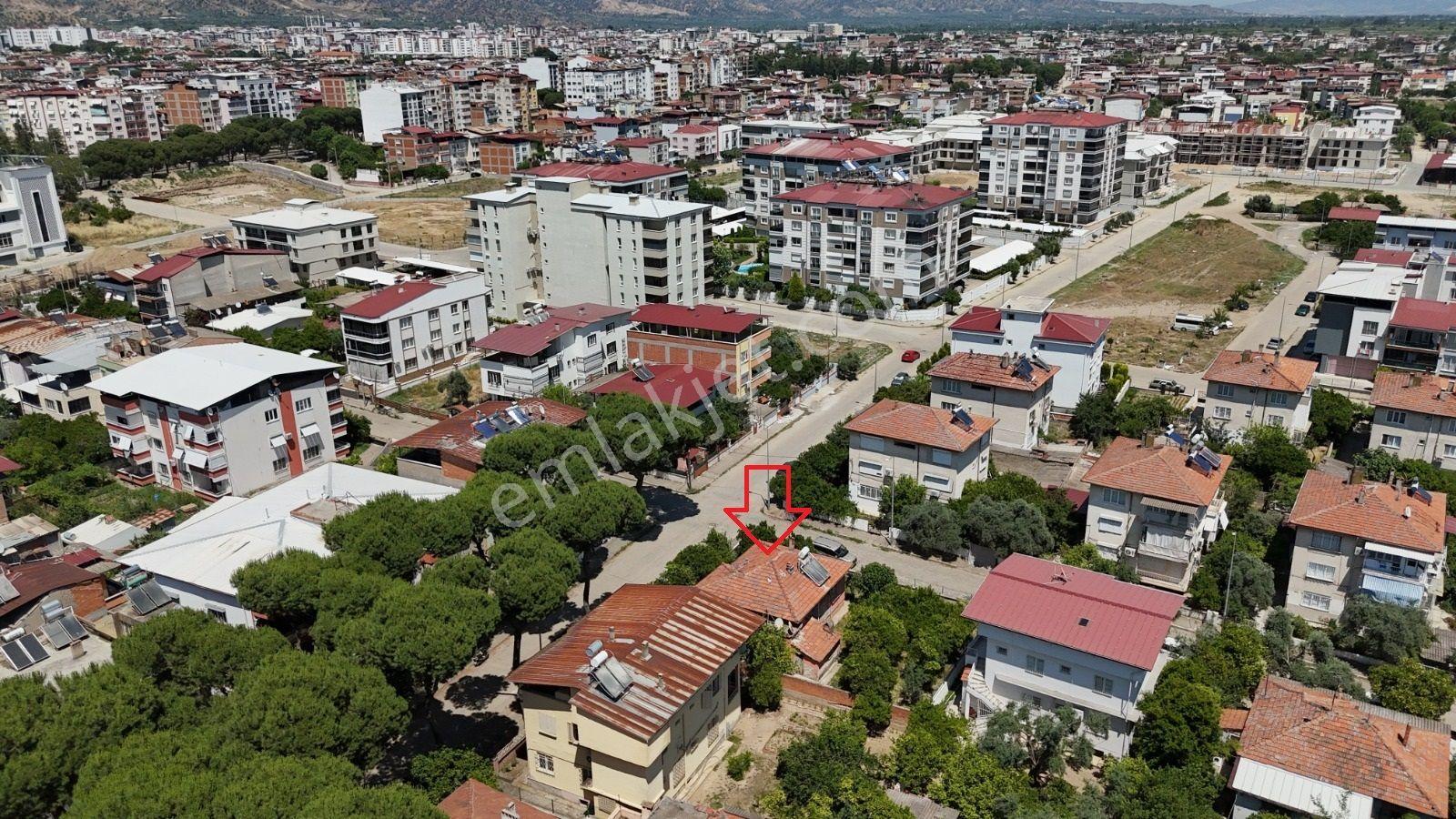 Şirinevler'de Müstakil Ev & 3 Kat İmarlı Köşe Parsel Arsası - Görsel 9