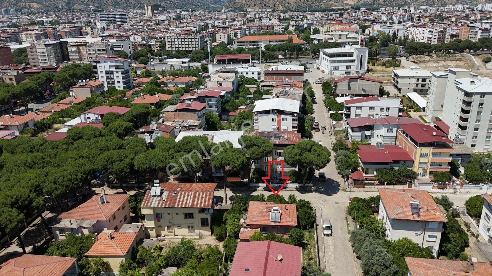 Şirinevler'de Müstakil Ev & 3 Kat İmarlı Köşe Parsel Arsası - Görsel 8