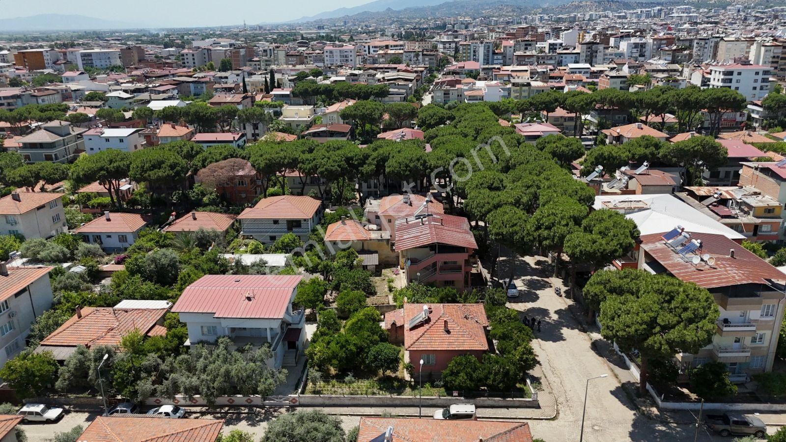Şirinevler'de Müstakil Ev & 3 Kat İmarlı Köşe Parsel Arsası - Görsel 6