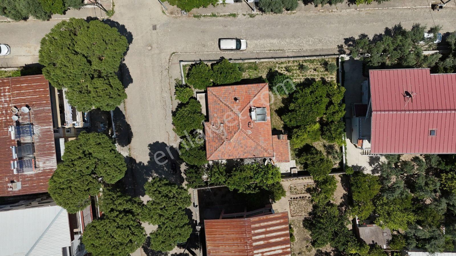 Şirinevler'de Müstakil Ev & 3 Kat İmarlı Köşe Parsel Arsası - Görsel 12