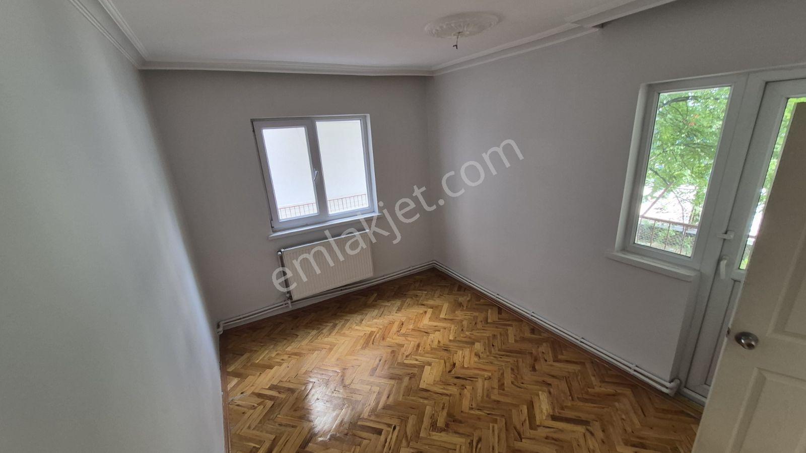 Etimesgut Trene Yakın Yüksek Giriş/altında Daire Var/2 Balkonlu - Görsel 18