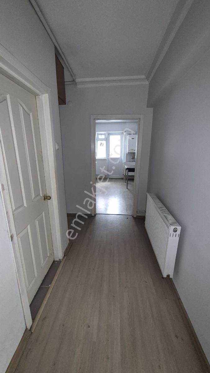 Etimesgut Trene Yakın Yüksek Giriş/altında Daire Var/2 Balkonlu - Görsel 11