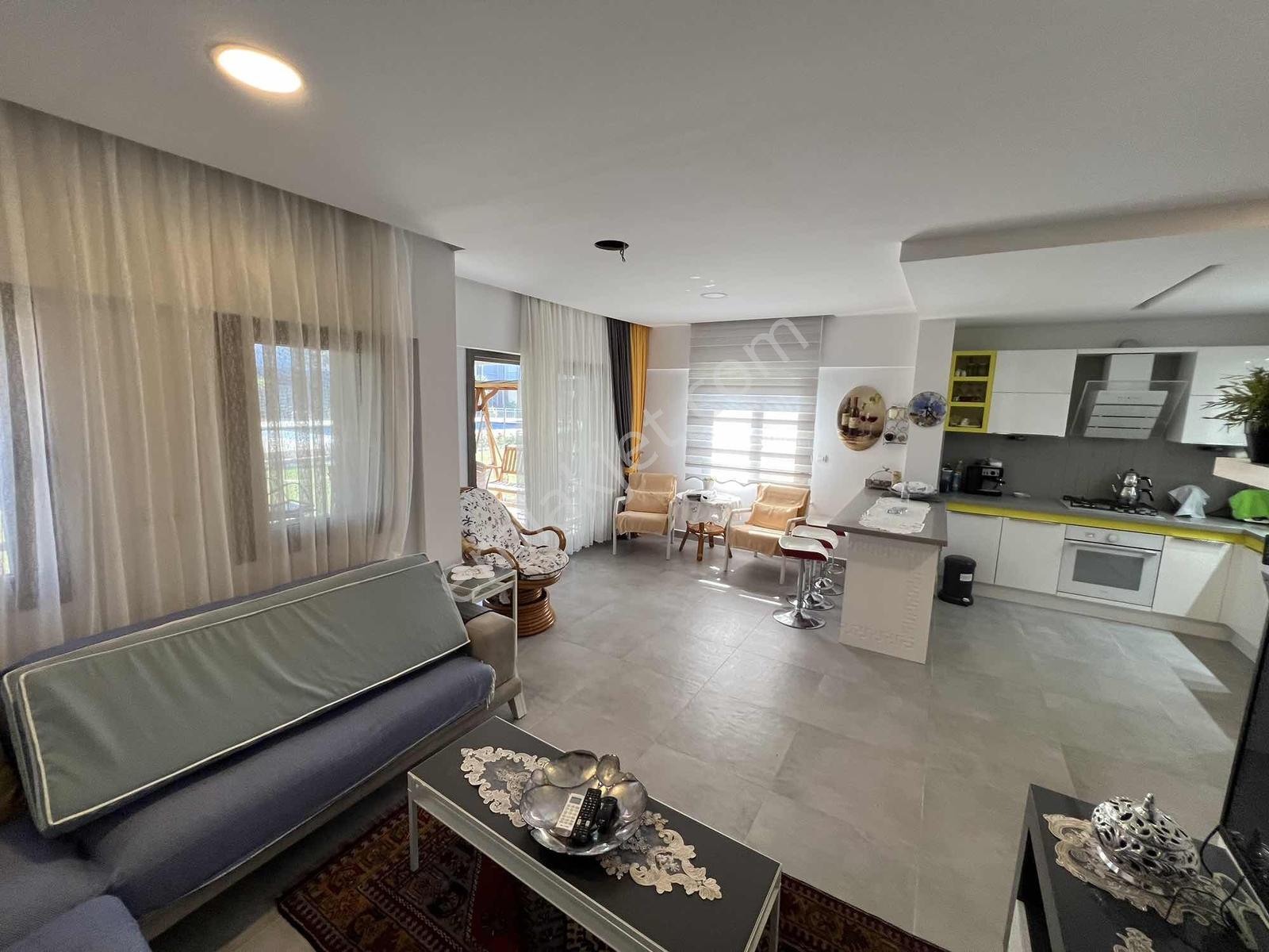 Kuşadası Sahil Sitelerinde Kiralık Villa - Görsel 21