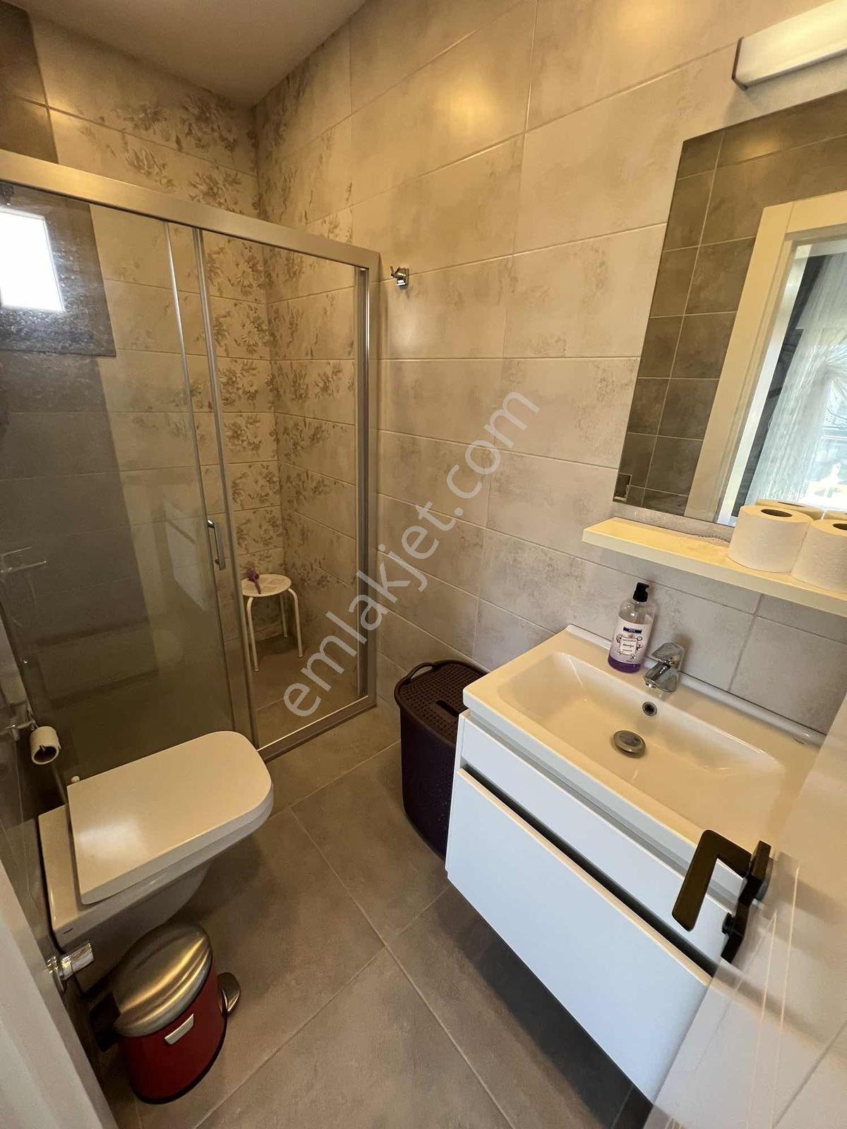 Kuşadası Sahil Sitelerinde Kiralık Villa - Görsel 11