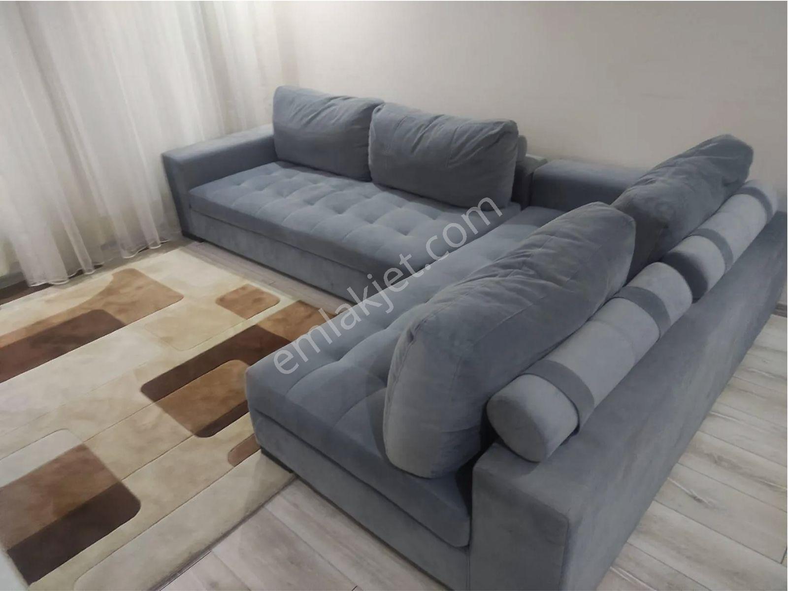 Özgün Gm'den - Muradiye Tren İstasyonu Karşısında Eşyalı Kiralık 1+1 Daire