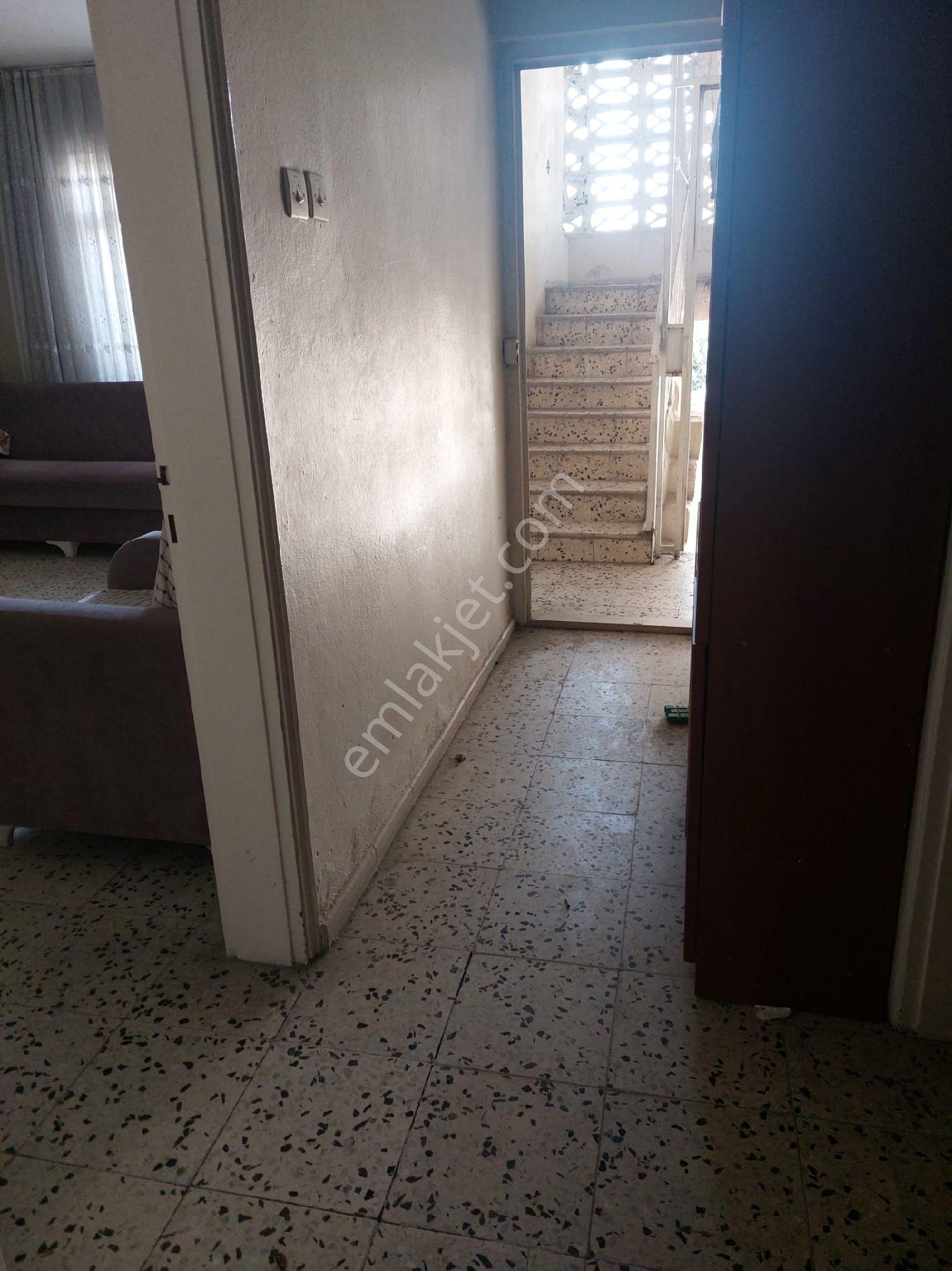 Adana Seyhan İsmeypaşa Mahallesi 3 Katlı Bahçeli Müstakil - Görsel 4