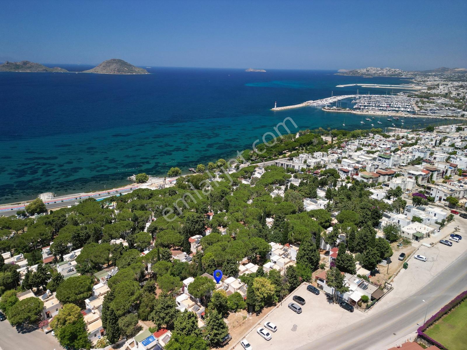 Bodrum Turgutreis Satılık Denize Sıfır Plajlı Site - Görsel 11
