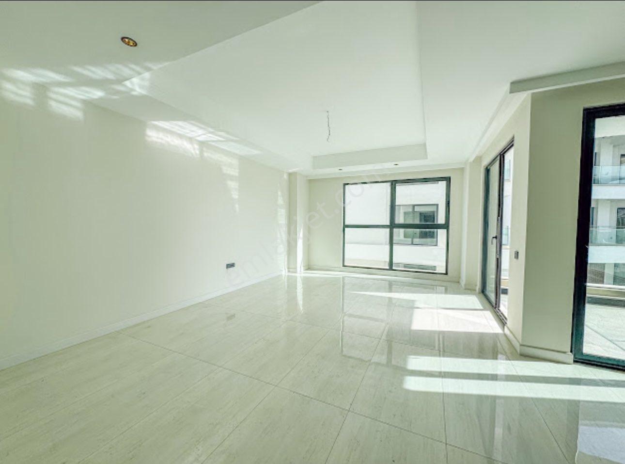 Azura World Deniz Manzaralı Satılık Daire - Görsel 17