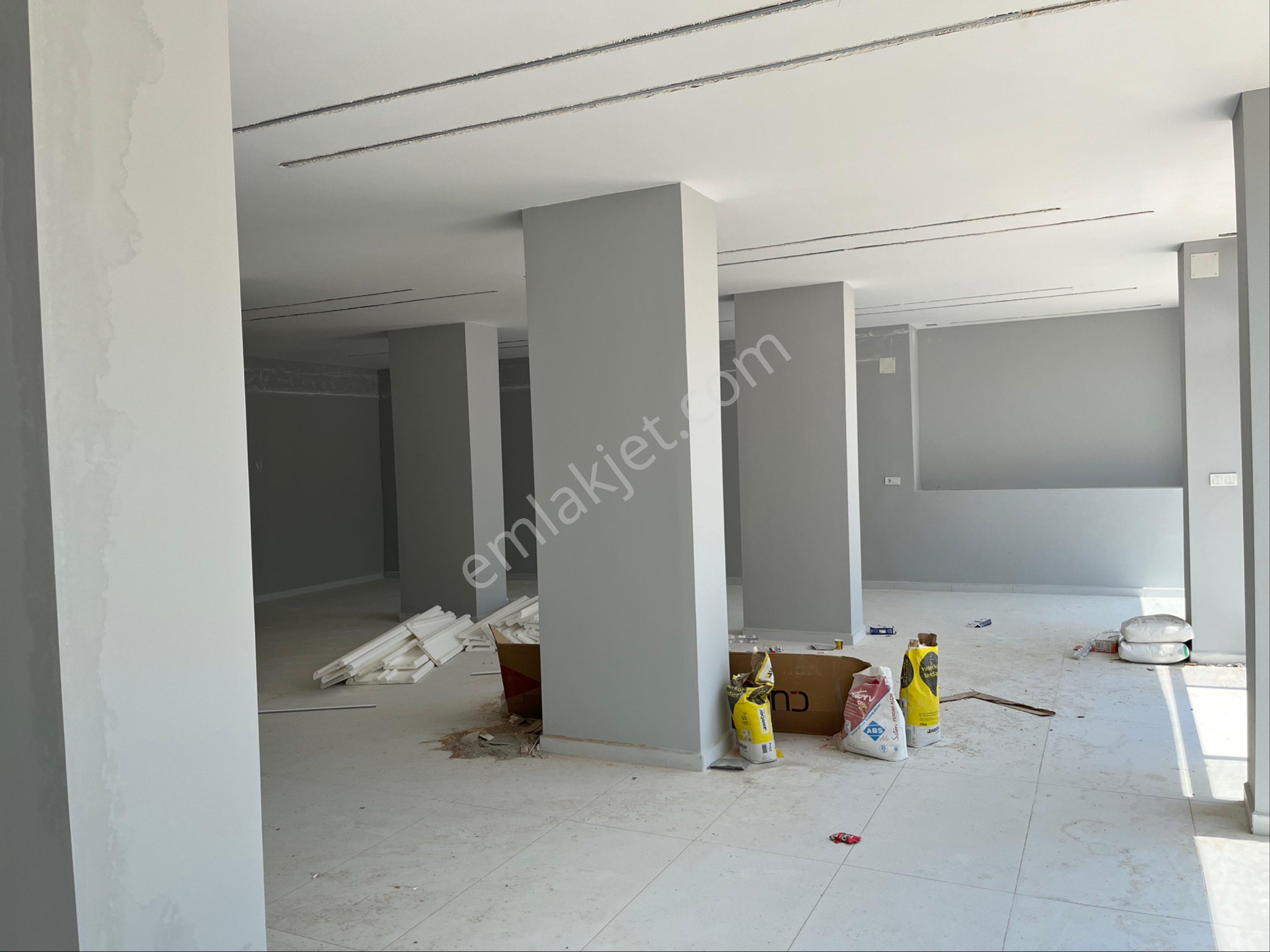 Beykent Gayrimenkulden Çarşı Merkezinde Satılık Dükkan - Görsel 4