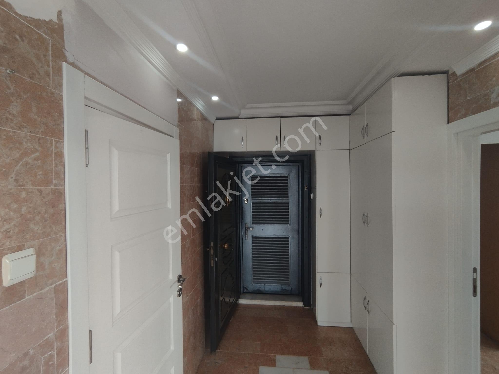 Kenan Evren Bulvarına Yakın Sitede 3+1 Kapalı Mutfaklı Masrafsız Daire - Görsel 19