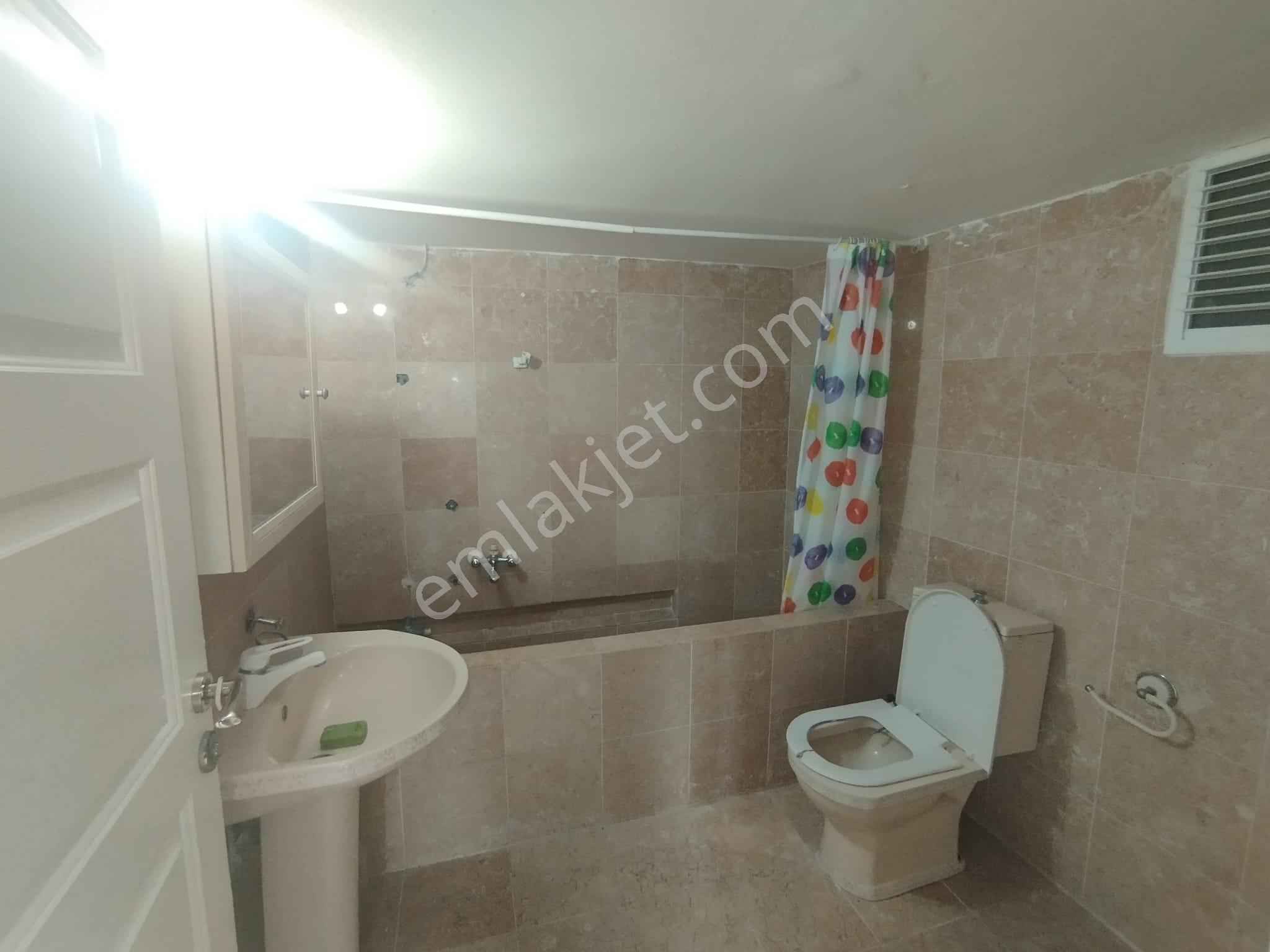 Kenan Evren Bulvarına Yakın Sitede 3+1 Kapalı Mutfaklı Masrafsız Daire - Görsel 12