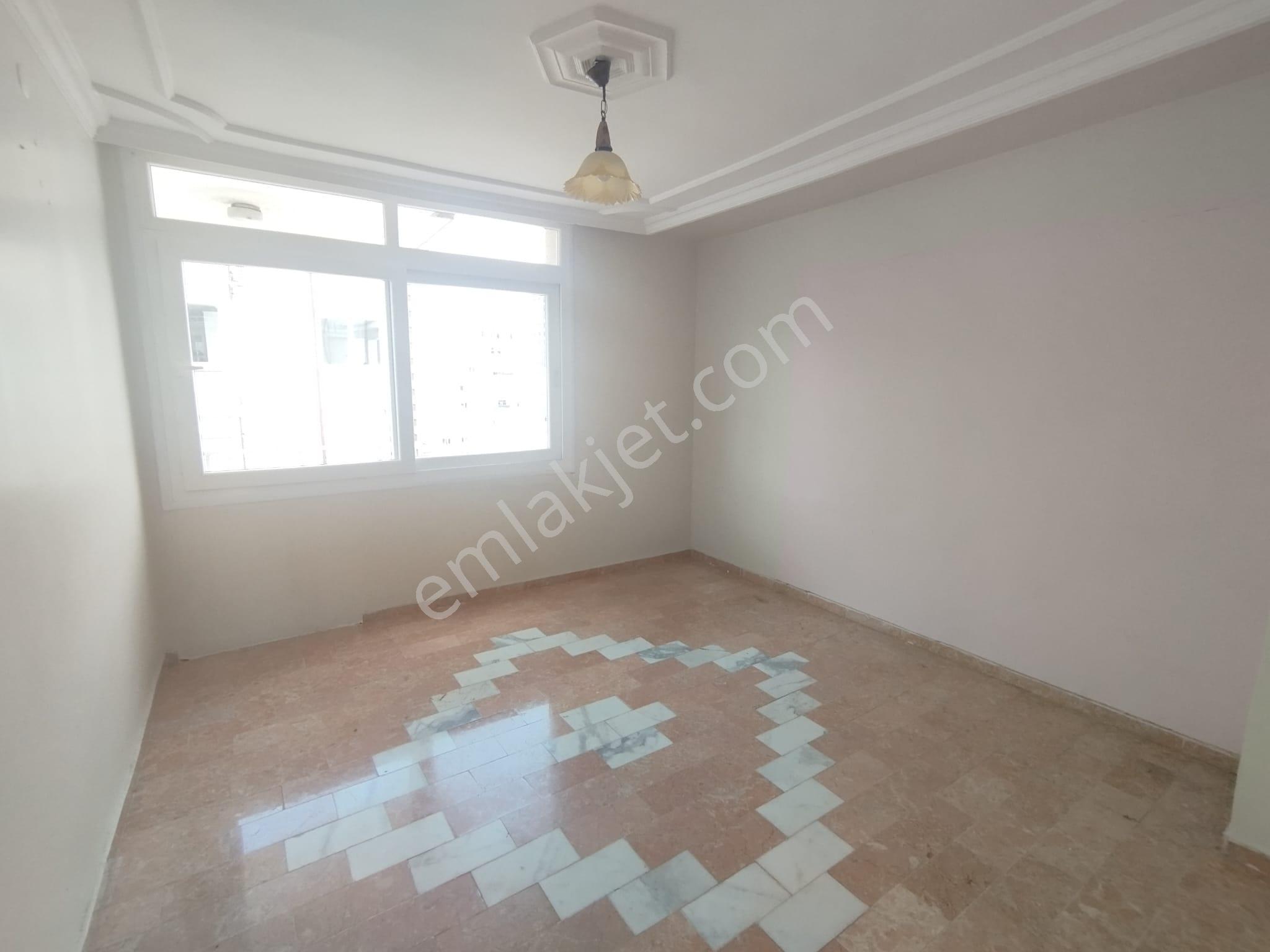 Kenan Evren Bulvarına Yakın Sitede 3+1 Kapalı Mutfaklı Masrafsız Daire - Görsel 16