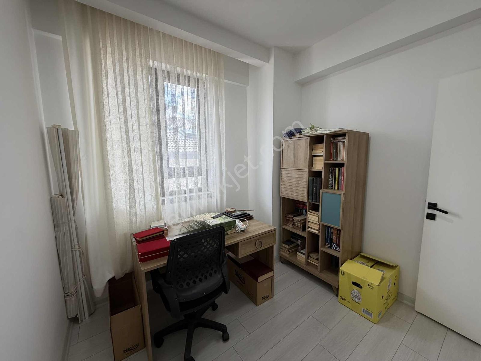 Alaçatı'dan/iskanlı/teraslı/giyinme Odalı/incek Bulvar Dibi 3+1 - Görsel 20