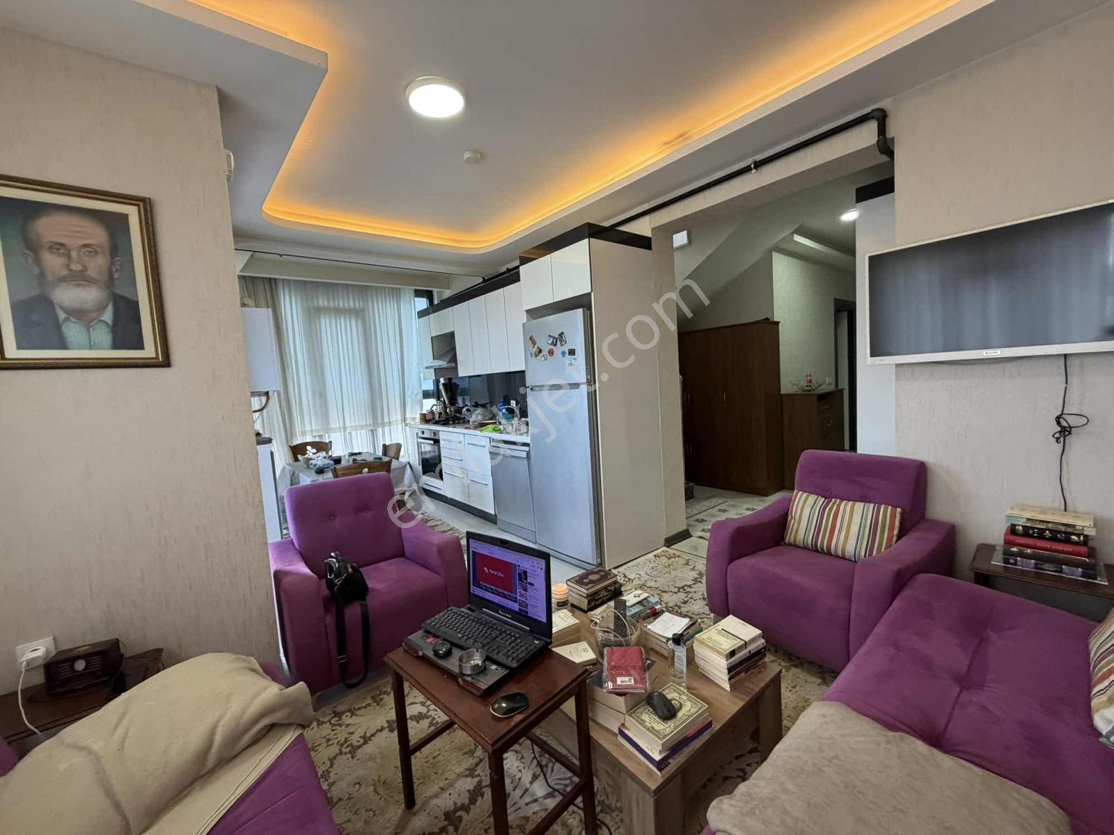 Alaçatı'dan/iskanlı/teraslı/giyinme Odalı/incek Bulvar Dibi 3+1 - Görsel 23
