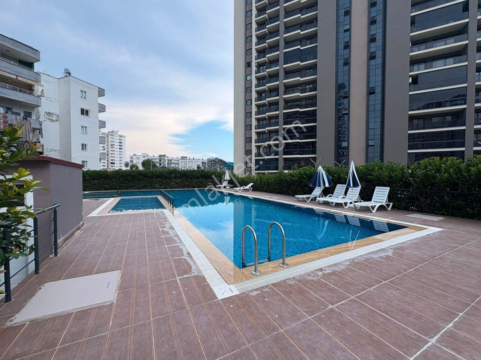 Etherealden Çeşmelide,deniz Manzaralı,yakın,lüks,havuzlu Gnş1+1 - Görsel 23