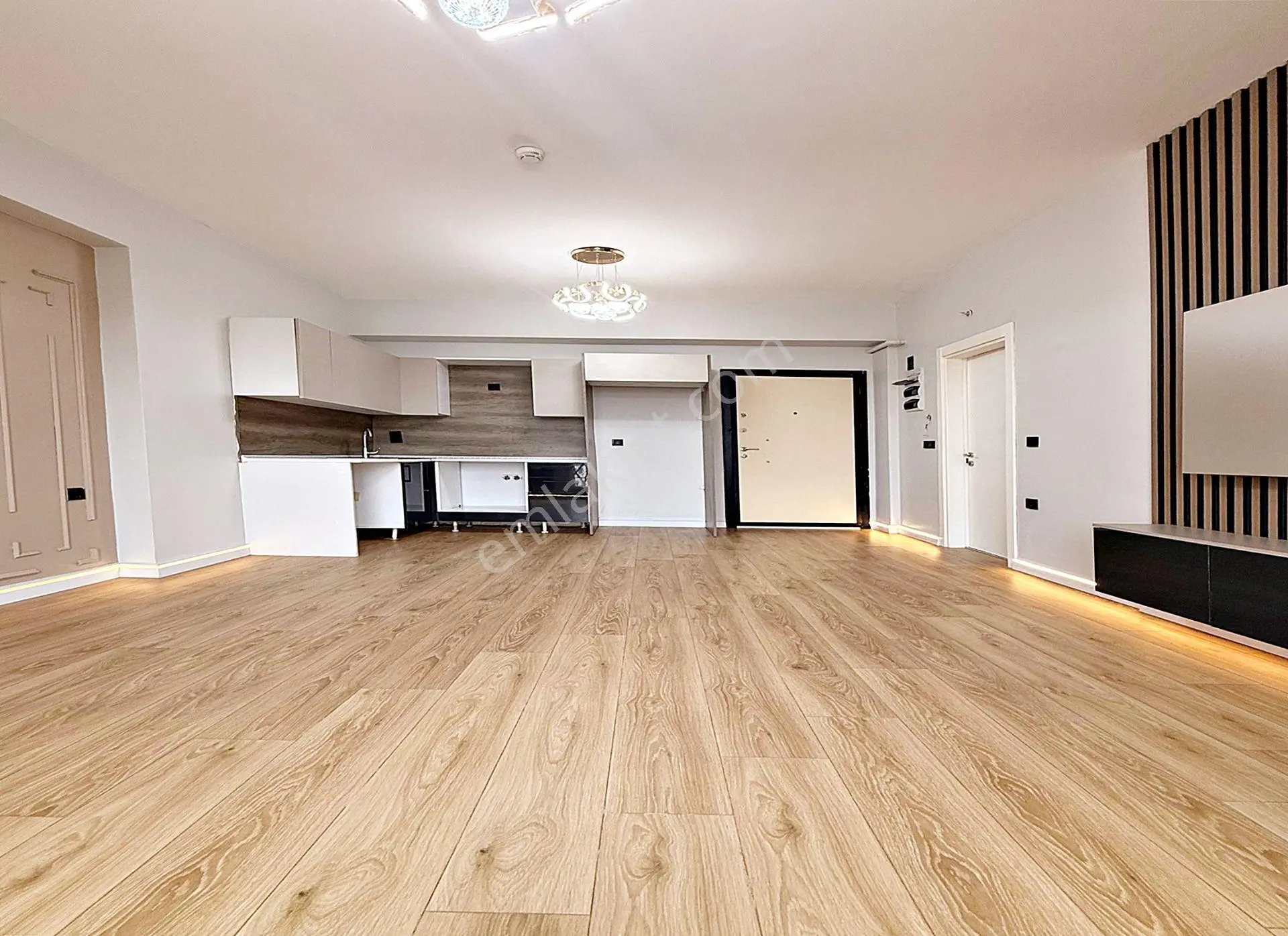 Cadde Üzeri Havuzlu - 7/24 Güvenlikli Site İçi Satılık Daire! - Görsel 2