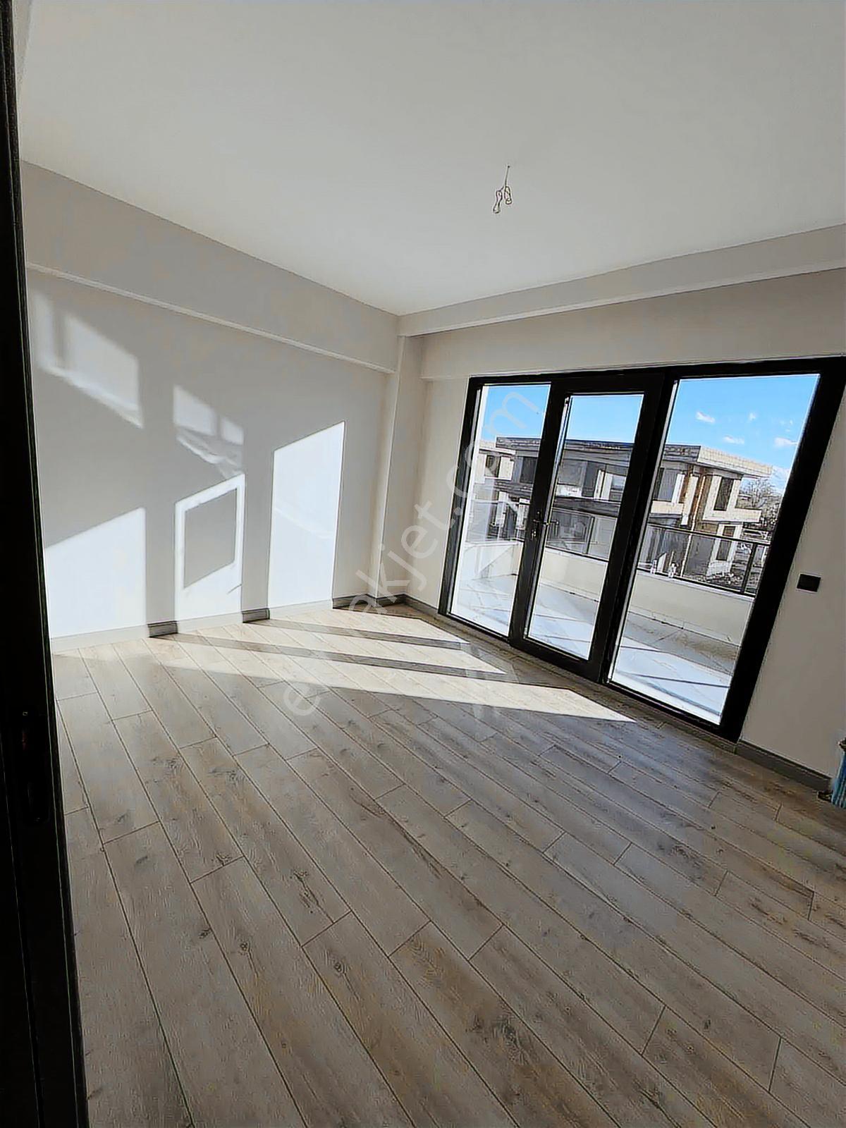Satılık 150 M2 3+1 Dubleks Villa Geniş Bahçe 197m2 - Görsel 19