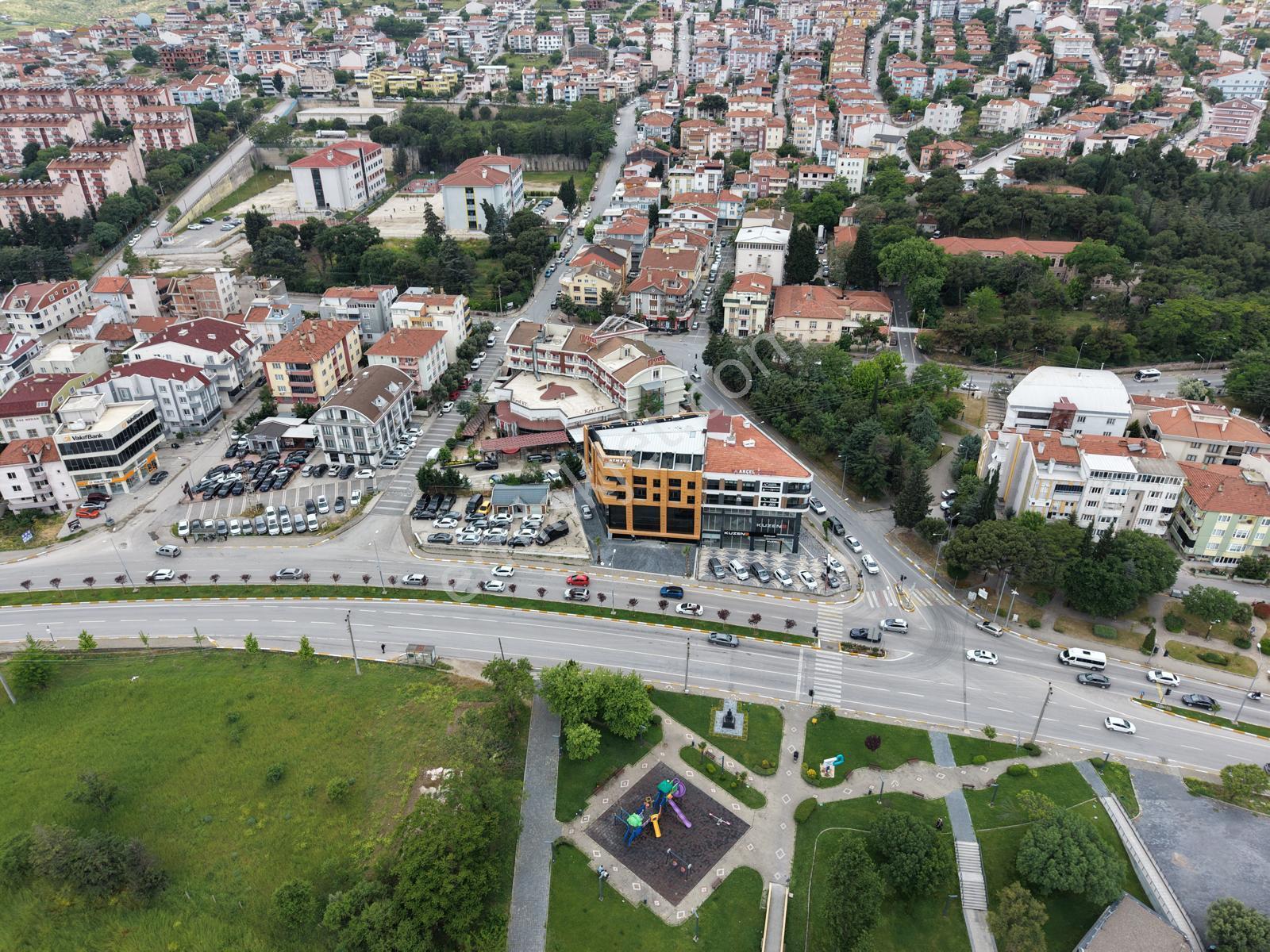 Cb King'den İzmir Yolu Üzeri Ultra Lüks Kiralık Ofisler - Görsel 21