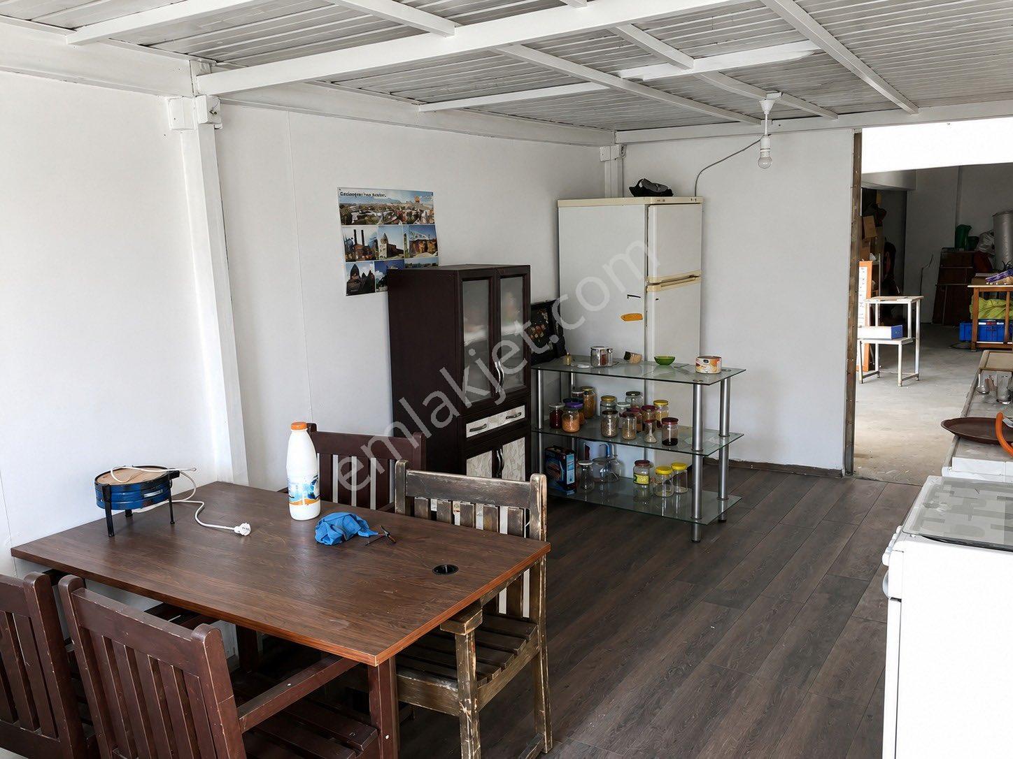 Satılık İmalathane / Depo / Ofis Binası Toplam 450 M2 - Görsel 12