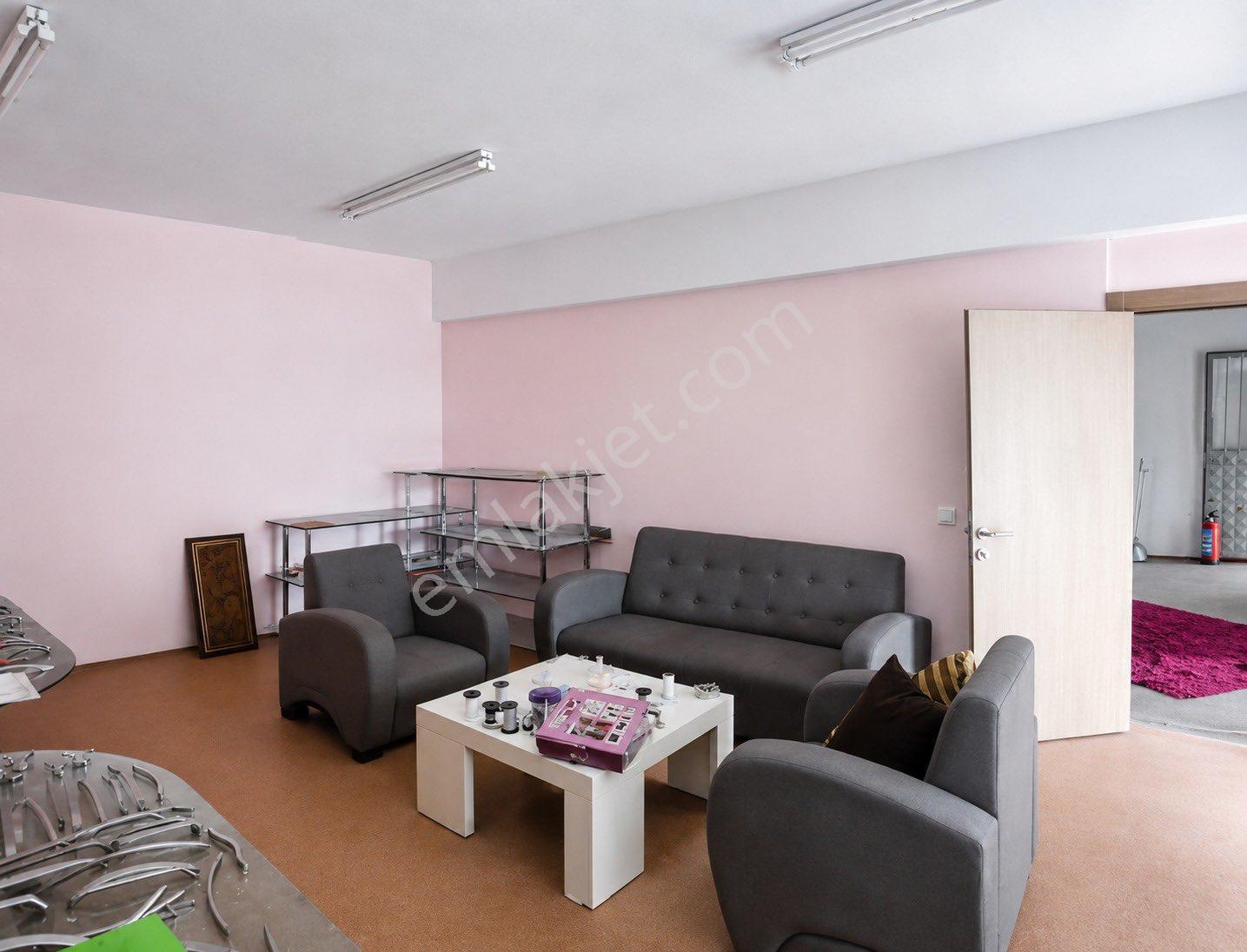 Satılık İmalathane / Depo / Ofis Binası Toplam 450 M2 - Görsel 19