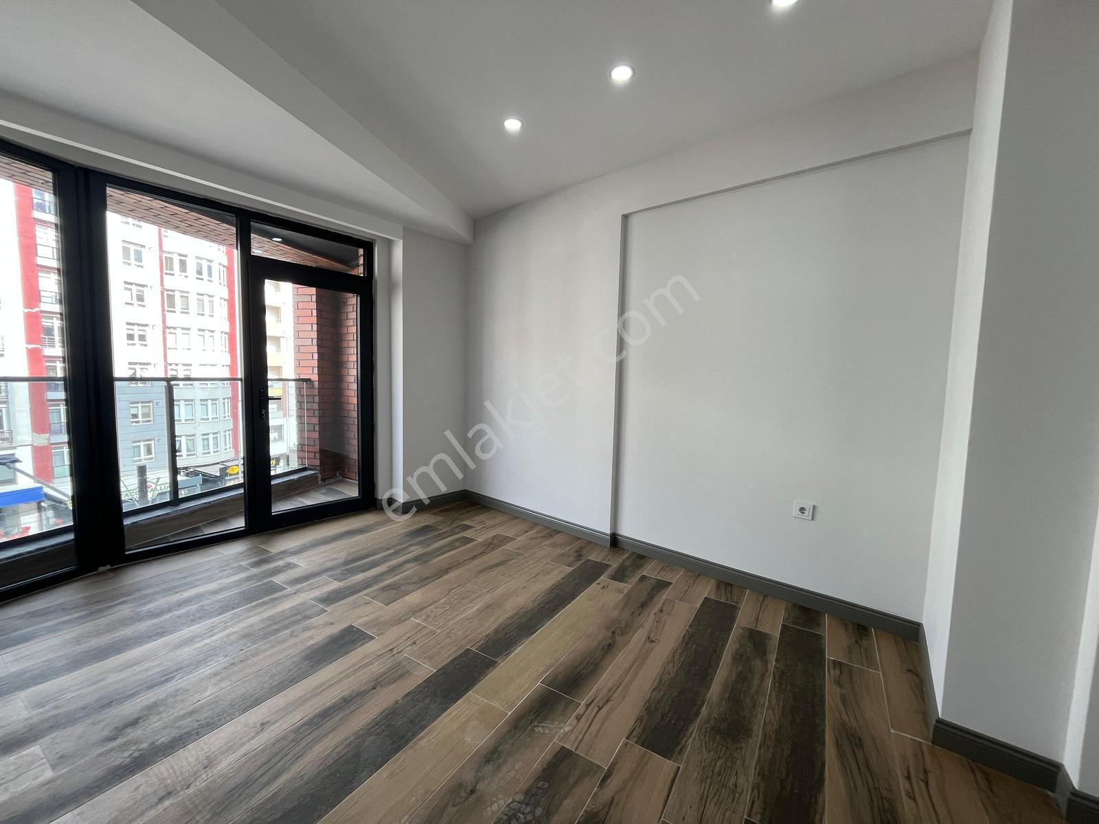 Bess'den Yılmaz Büyükerşen Bulvarı Üzeri Kiralık 1+1 Daire - Görsel 11