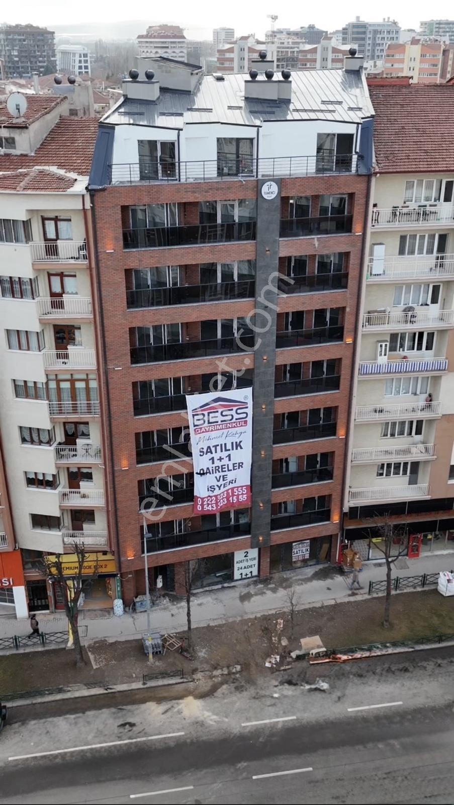 Bess'den Yılmaz Büyükerşen Bulvarı Üzeri Kiralık 1+1 Daire