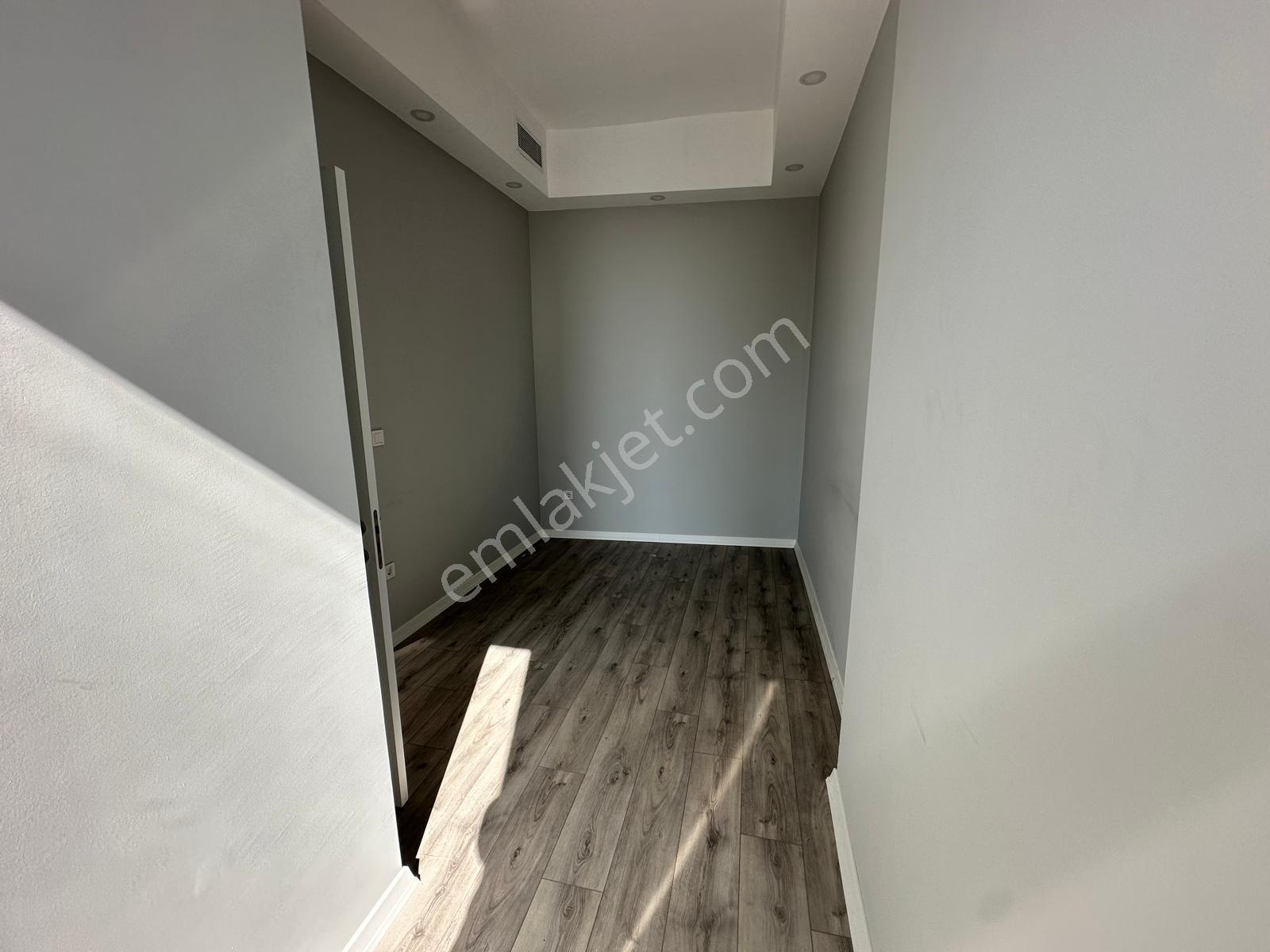 Yek Tower'da Adliye & Metroya 5 Dk Mesafede Prestijli Ofisler !! - Görsel 9