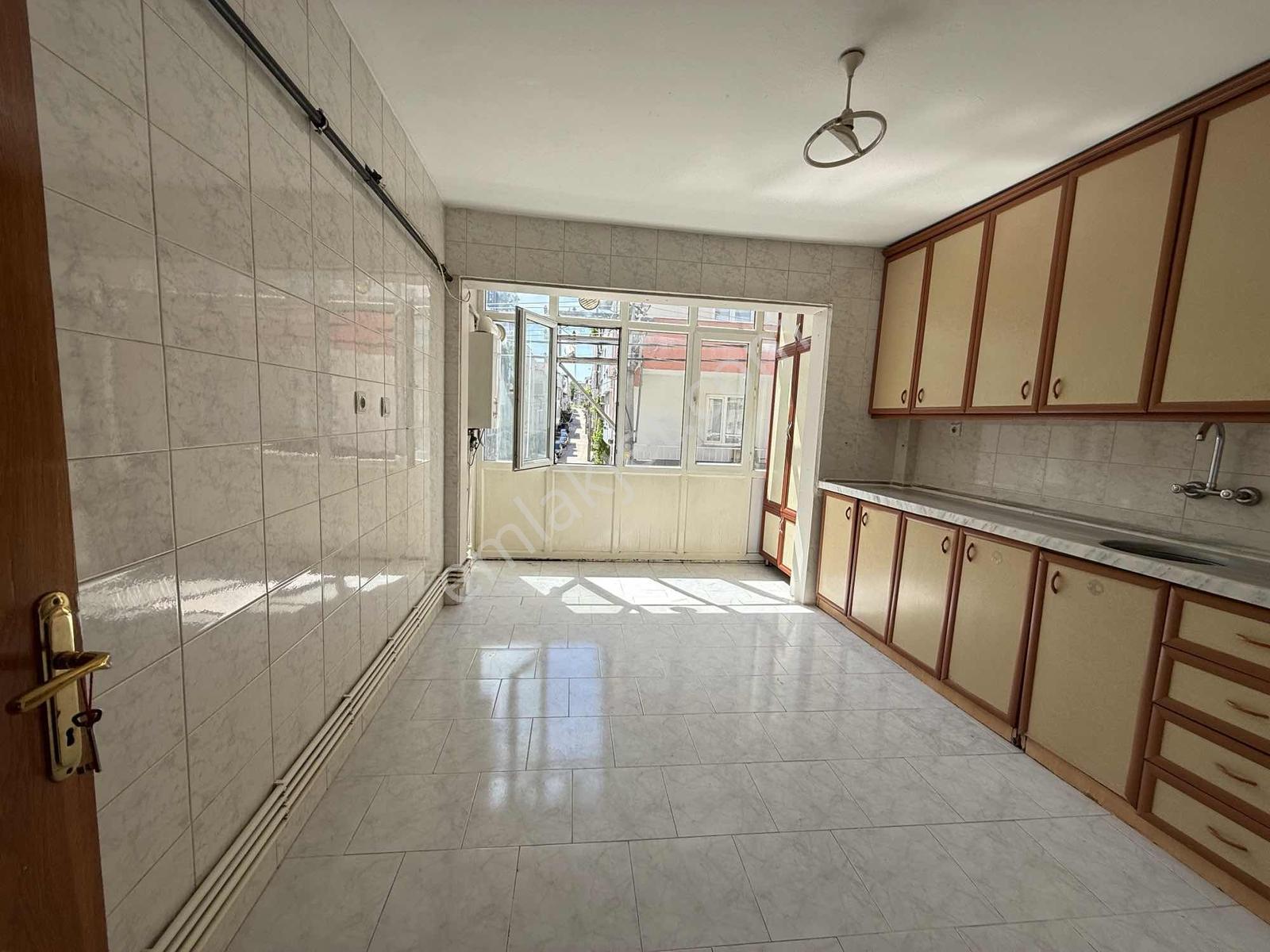Akram'dan Hamitler De Cadde Üzeri Kiralık Daire - Görsel 12