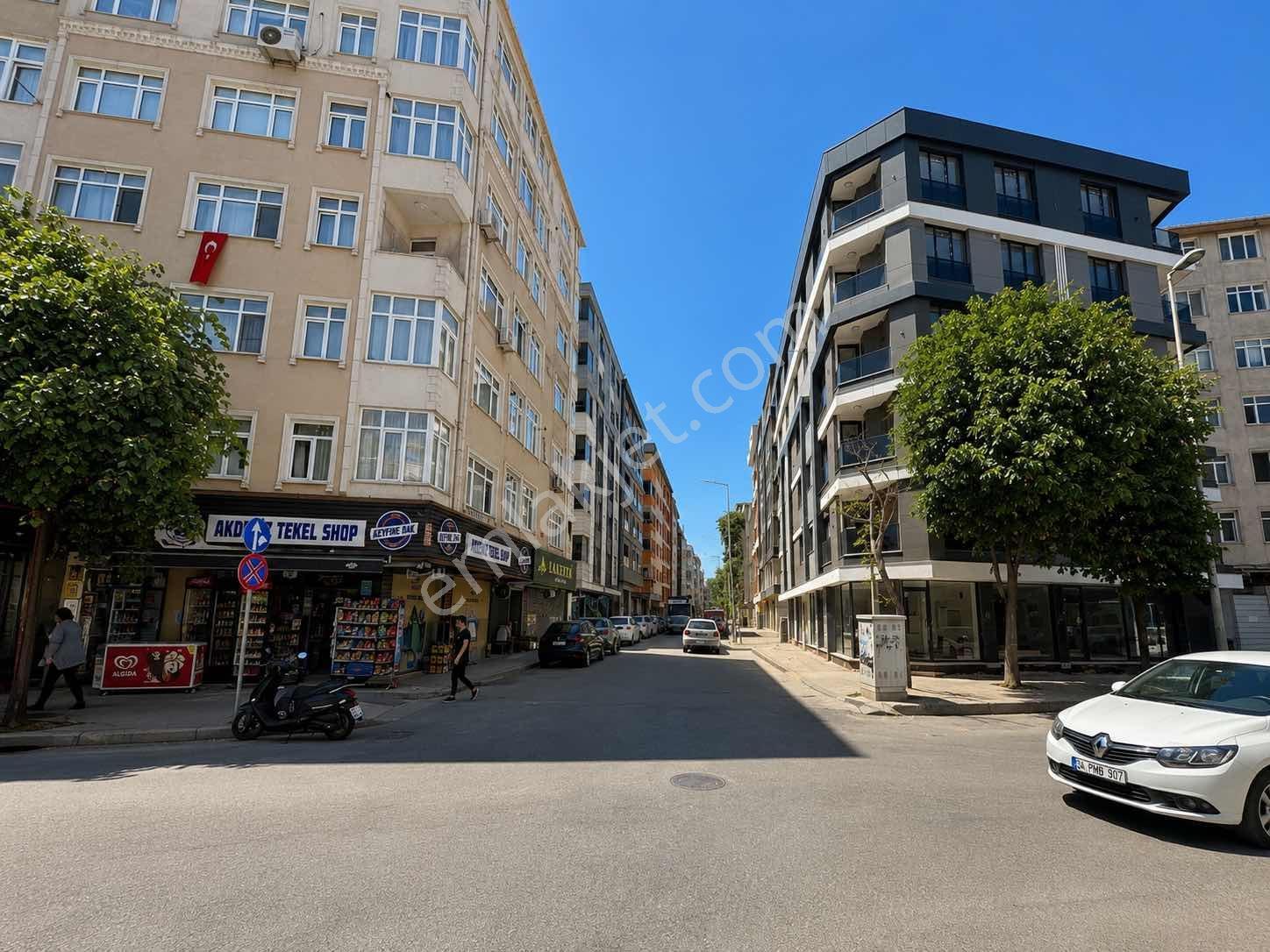 Ferit Selim Paşa Cadde Yakını 3.kat Geniş Asansörlü Daire - Görsel 10