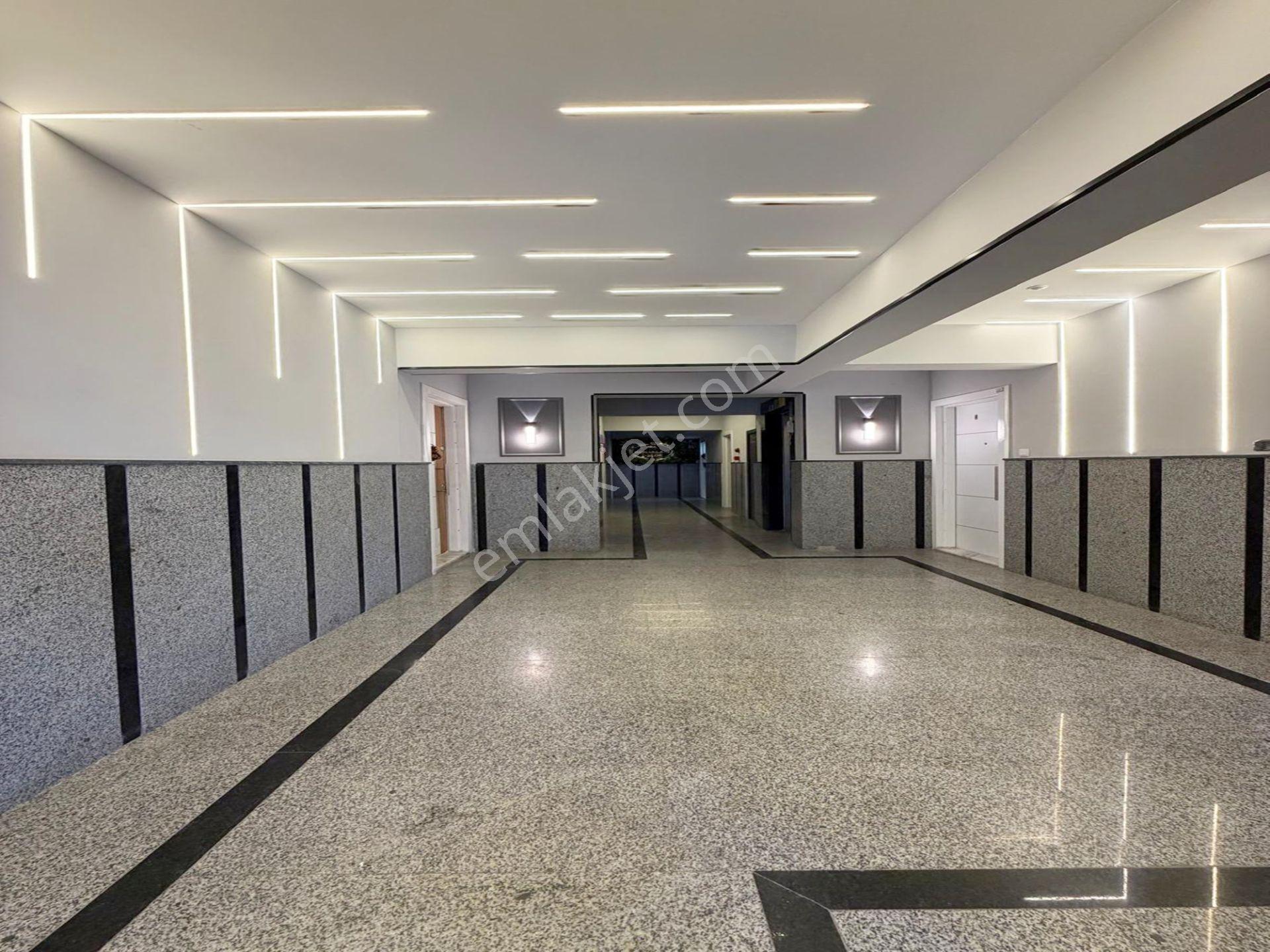 Metrobüse Yürüme Mesafesinde Site'de 2+1 Dekorlu Fırsat Daire! - Görsel 16
