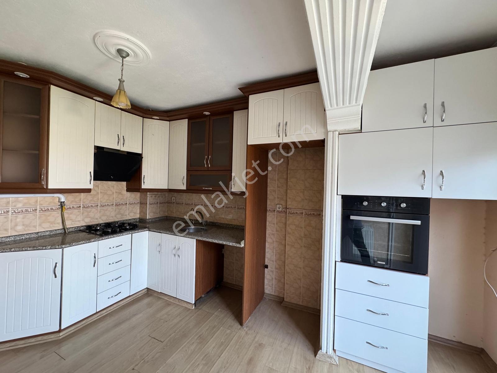 Karabağlar Çalıkuşu Mahallesinde 3+1 Kiralık Daire - Görsel 11