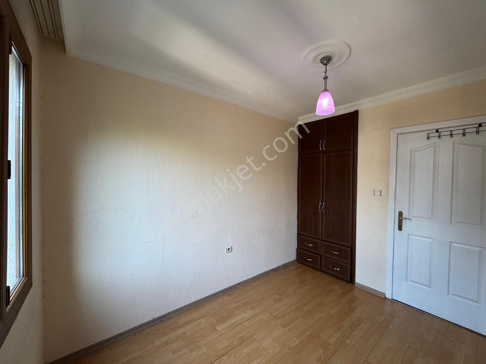 Karabağlar Çalıkuşu Mahallesinde 3+1 Kiralık Daire - Görsel 18
