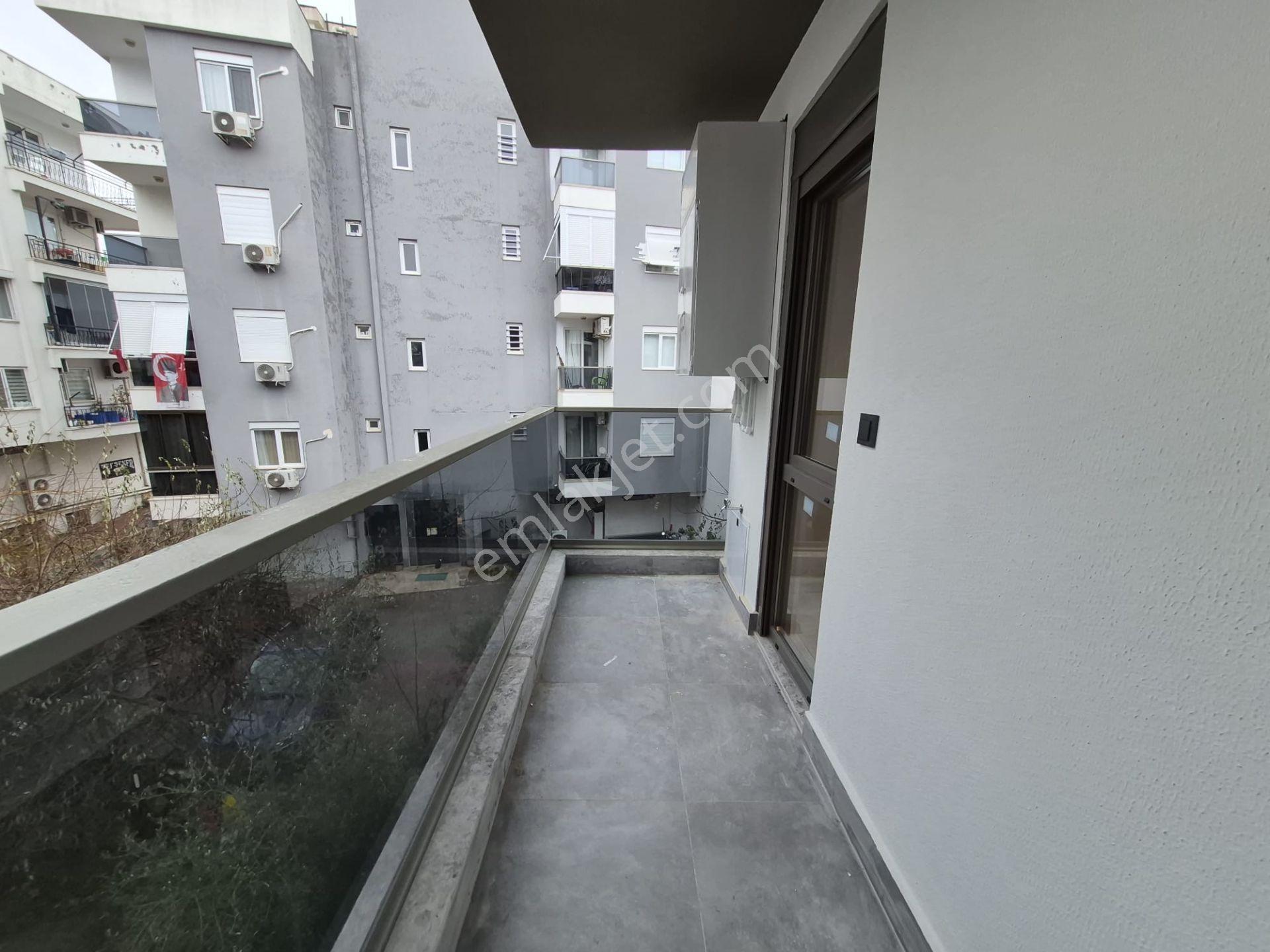Burhanettin Onat Cad. Arkası Tramvay Yakını Arakat Lüks 1+1 - Görsel 14